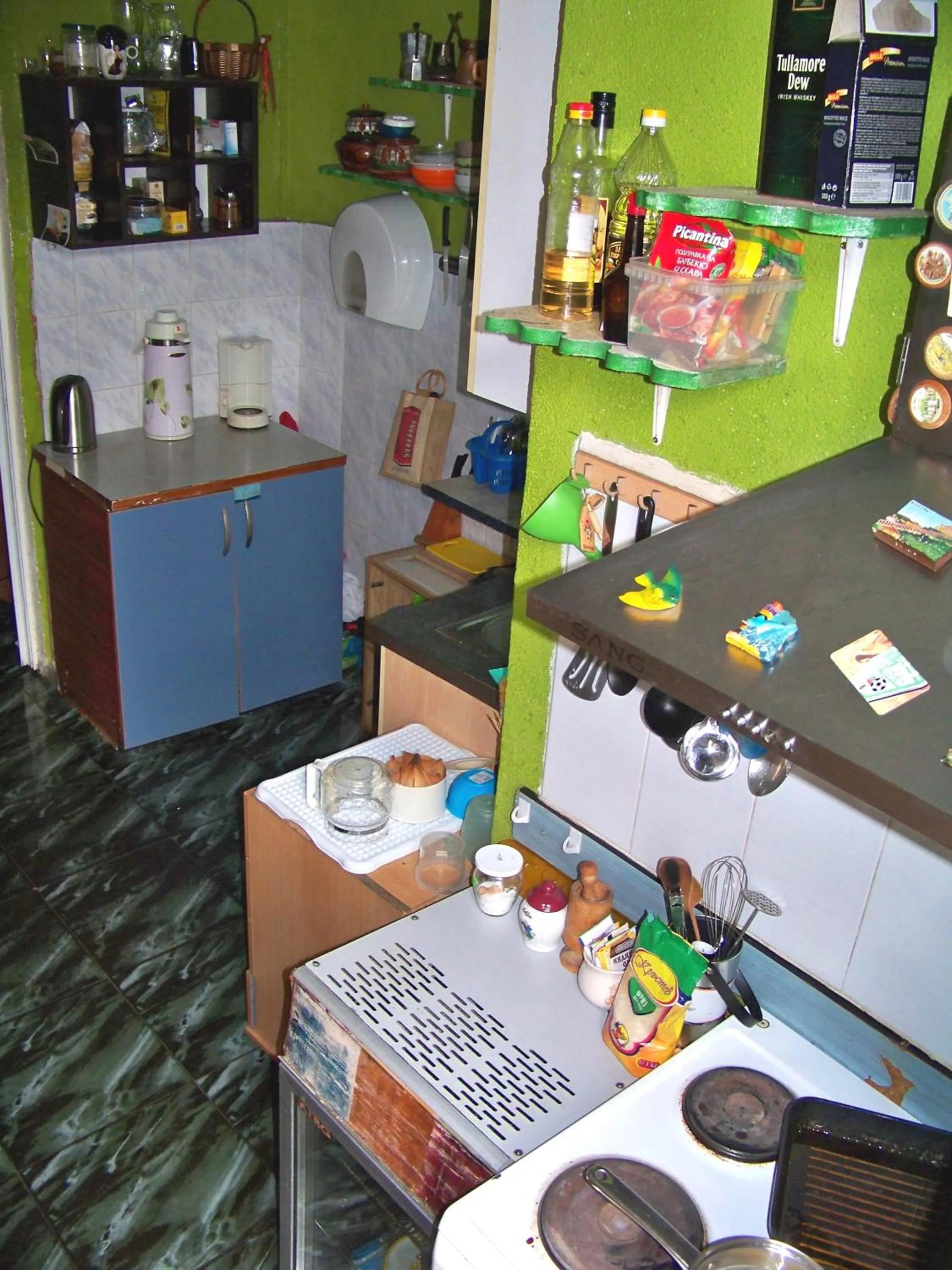 Kitchen or kitchenette in Yo Ho Hostel