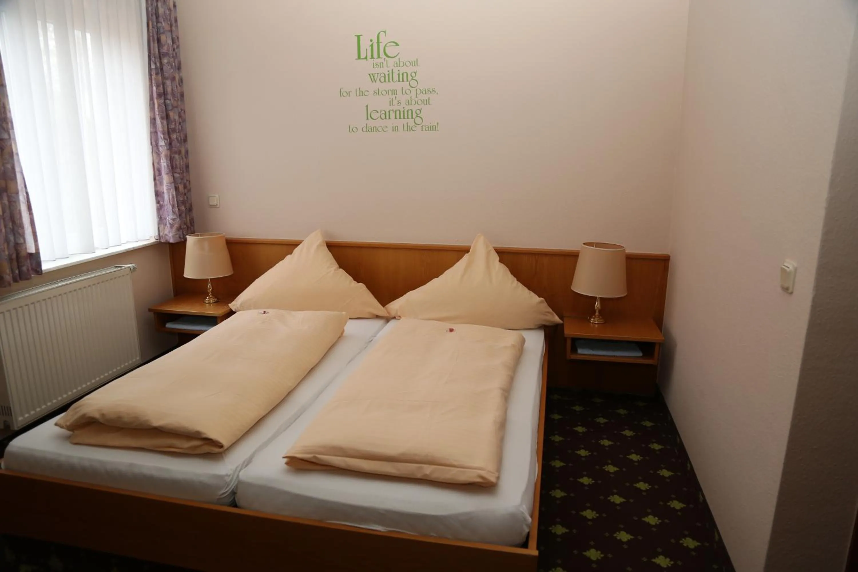 Photo of the whole room, Bed in Hotel Taunus Residence