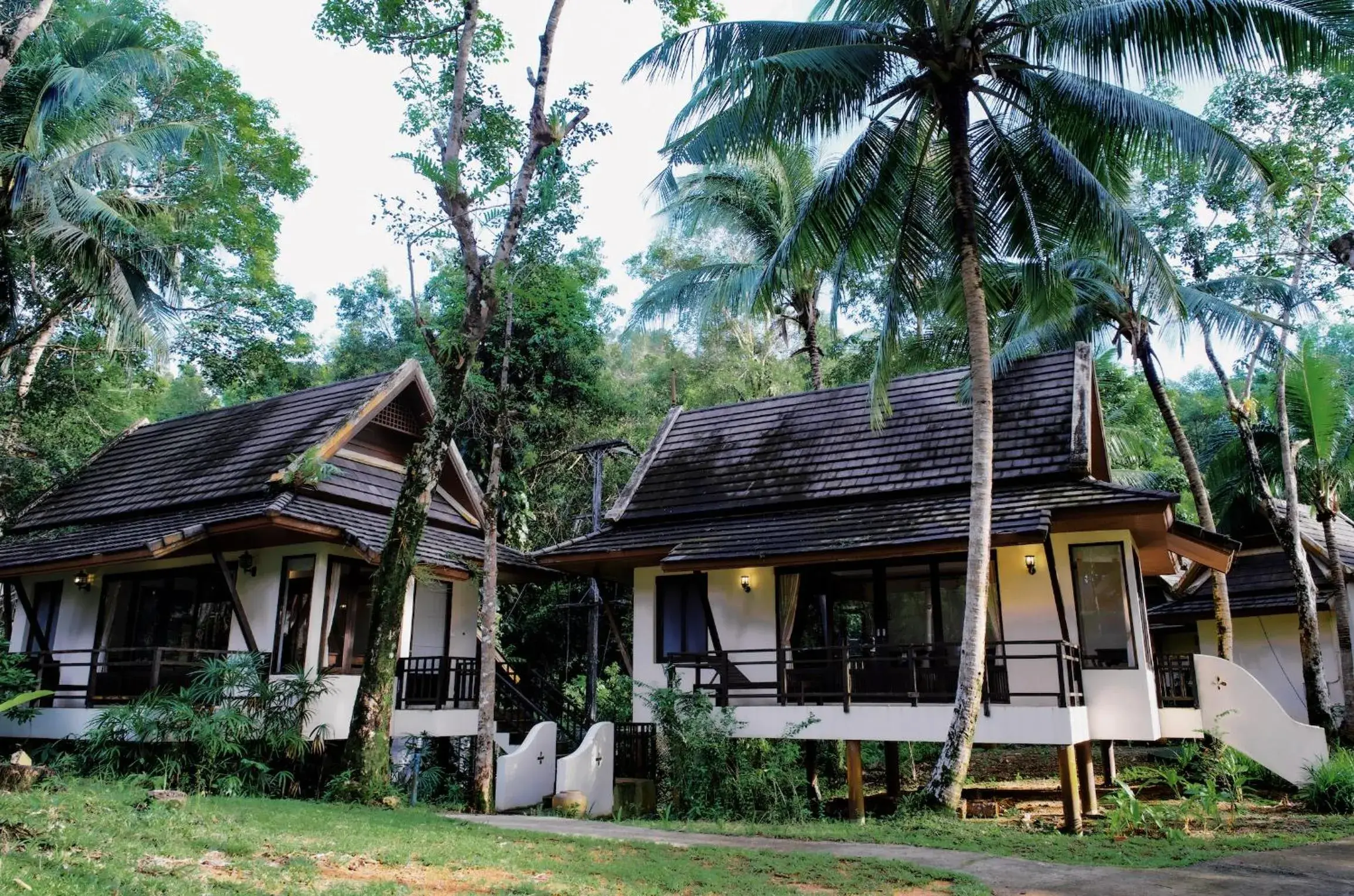 Property building in Kooncharaburi Resort - Koh Chang Property building in Kooncharaburi Resort - Koh Chang