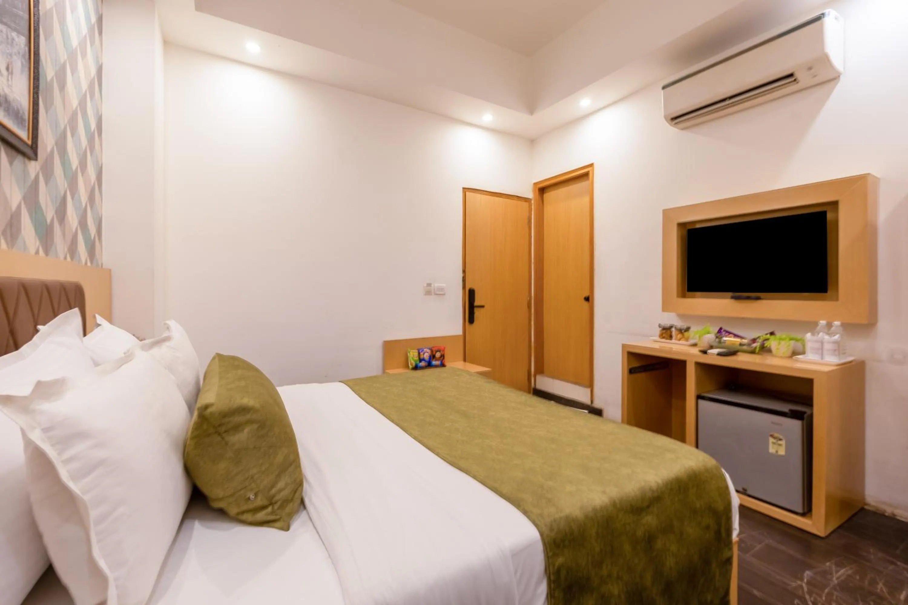 Bed in Yahobhoomi Hotel Tashree Dwarka Sector 23
