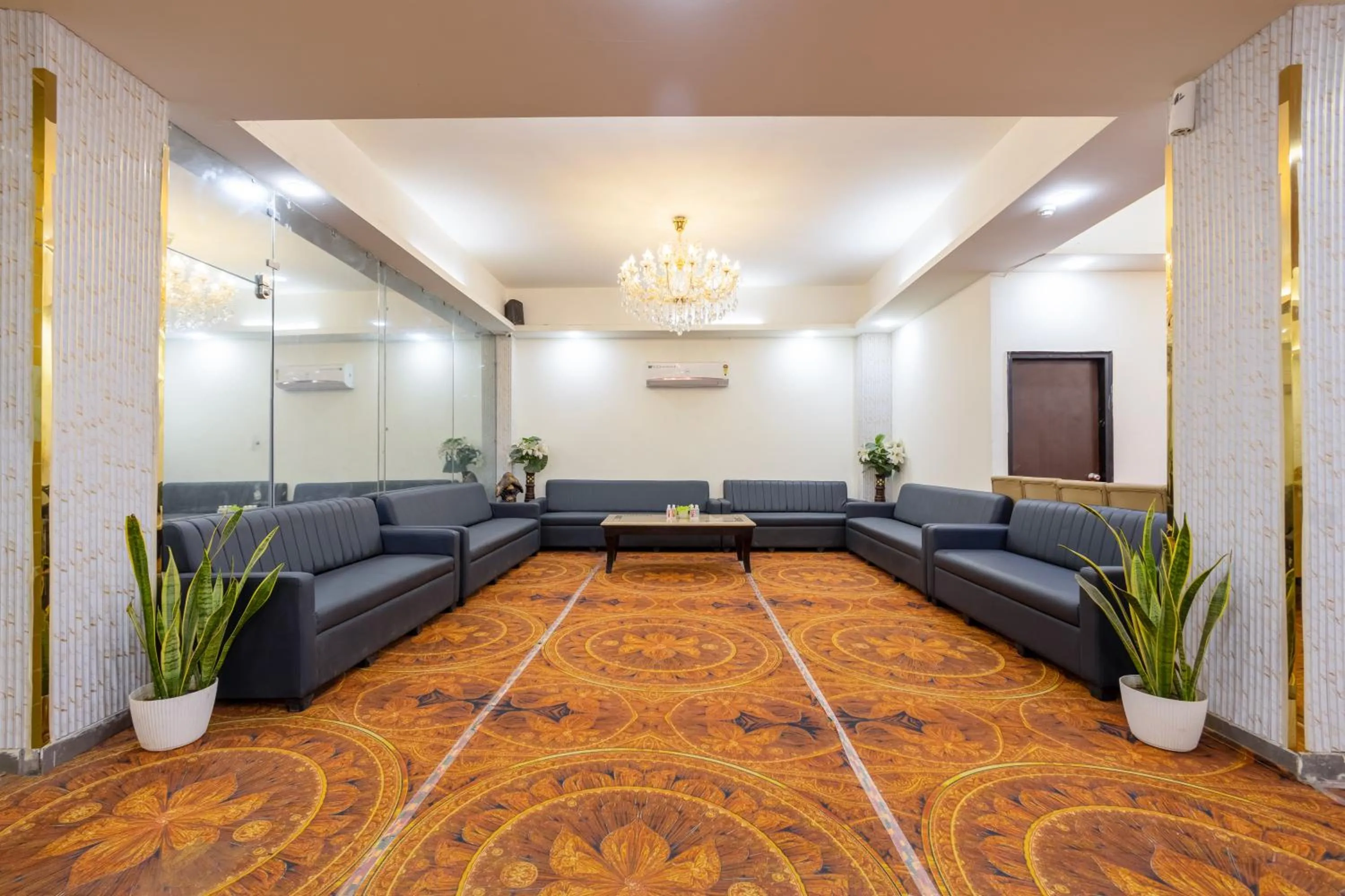 Yahobhoomi Hotel Tashree Dwarka Sector 23