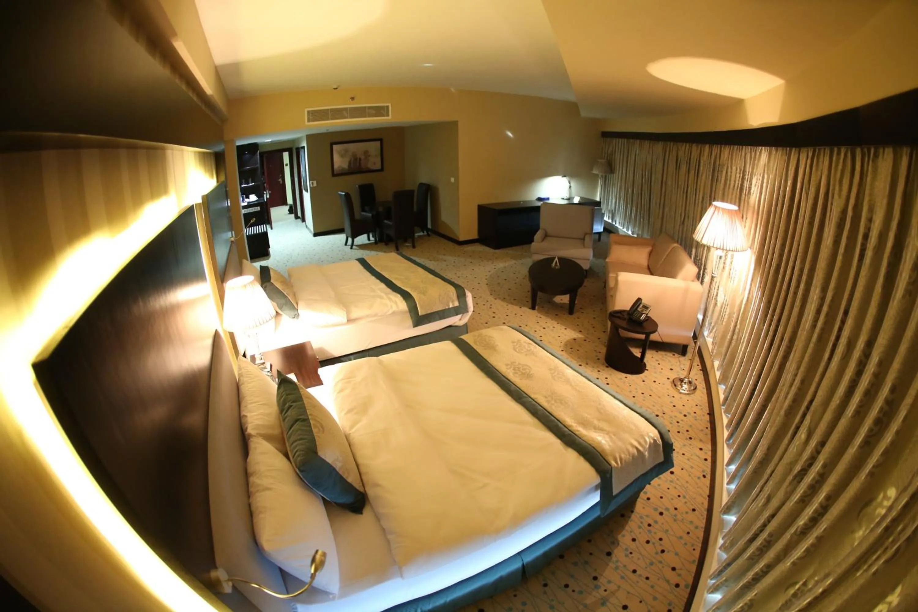 Bedroom, Bed in Palestine Plaza Hotel