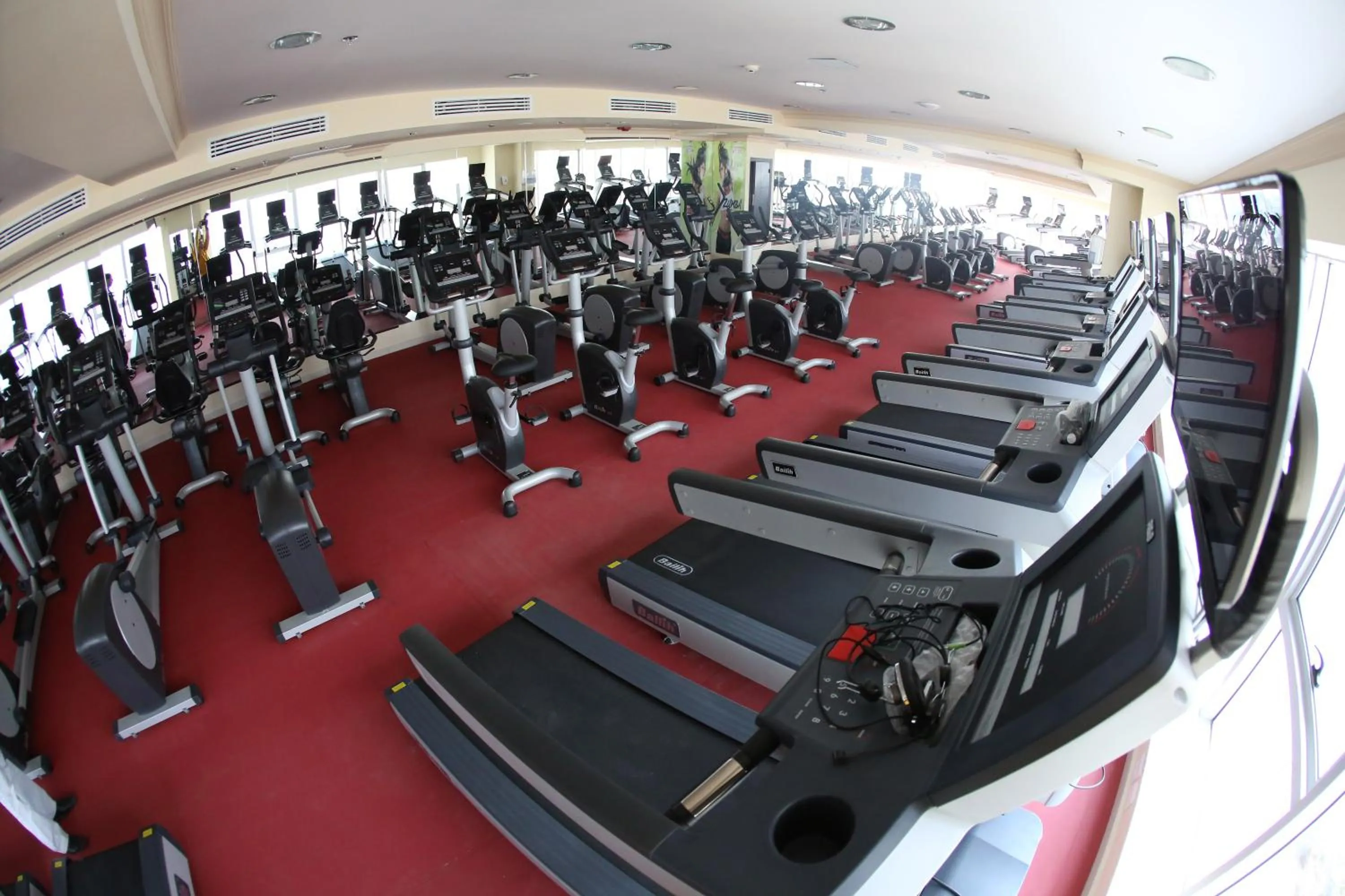 Fitness centre/facilities in Palestine Plaza Hotel