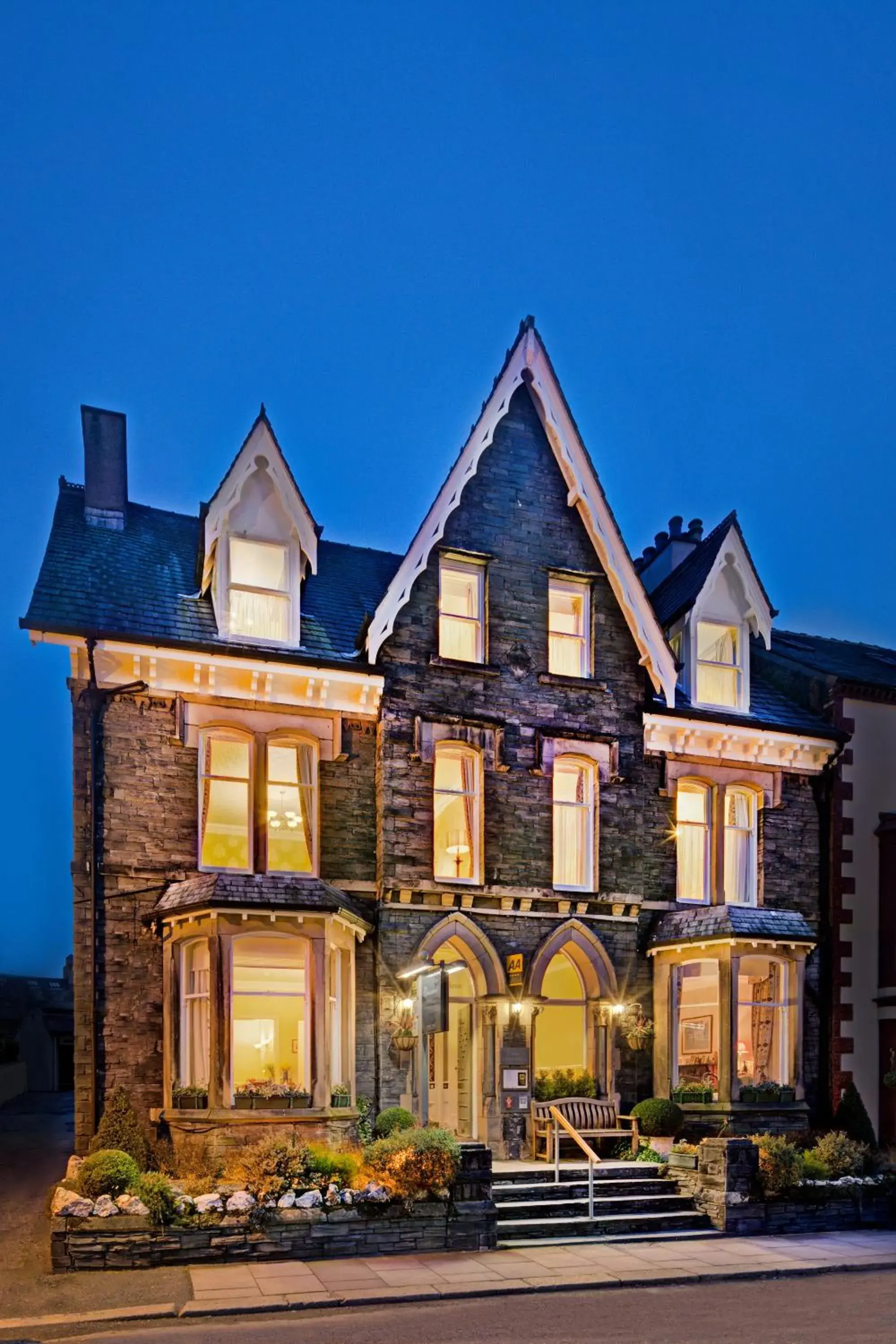 The Edwardene The Edwardene