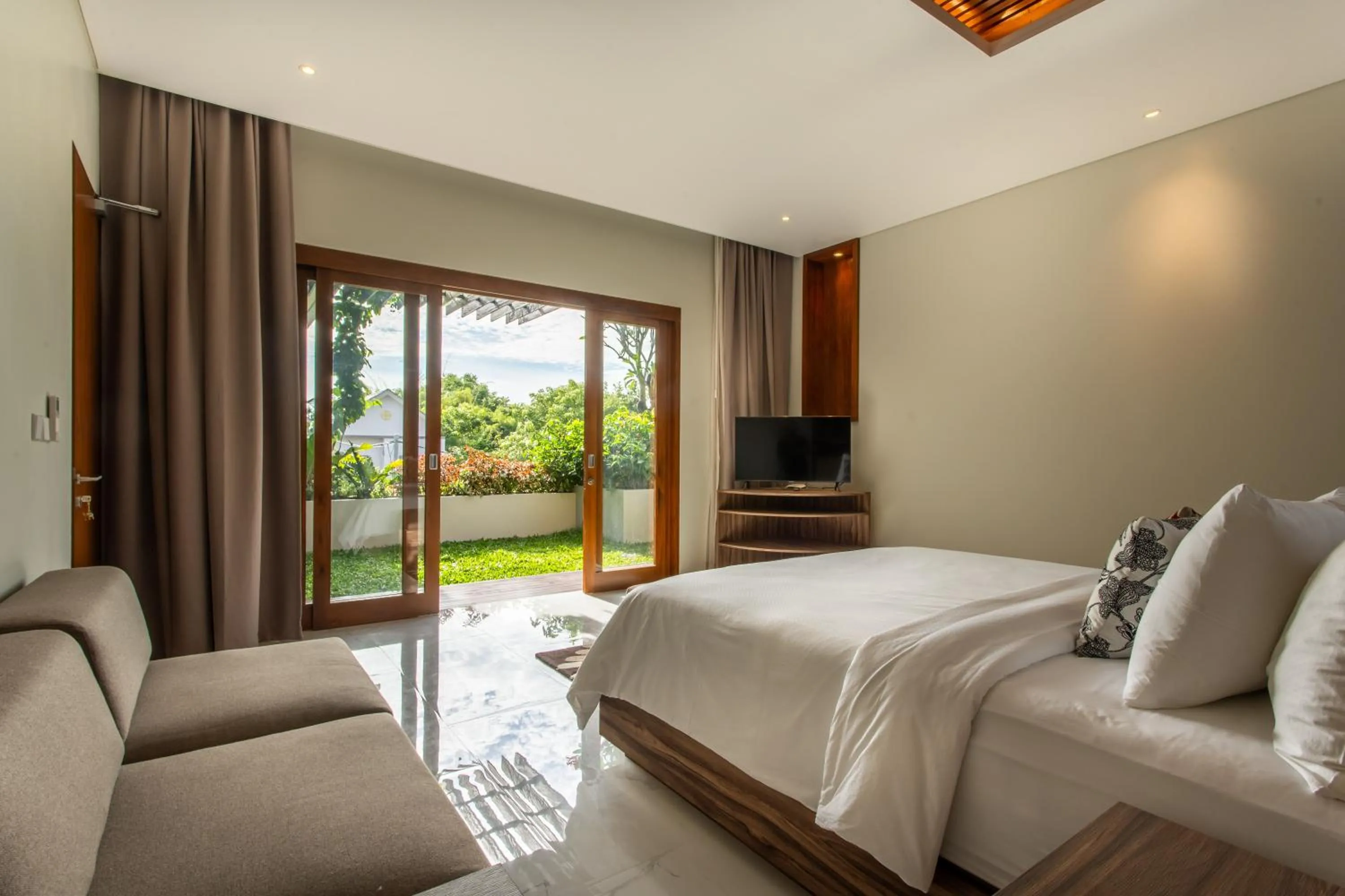 Bedroom, Bed in The Amarta Villa