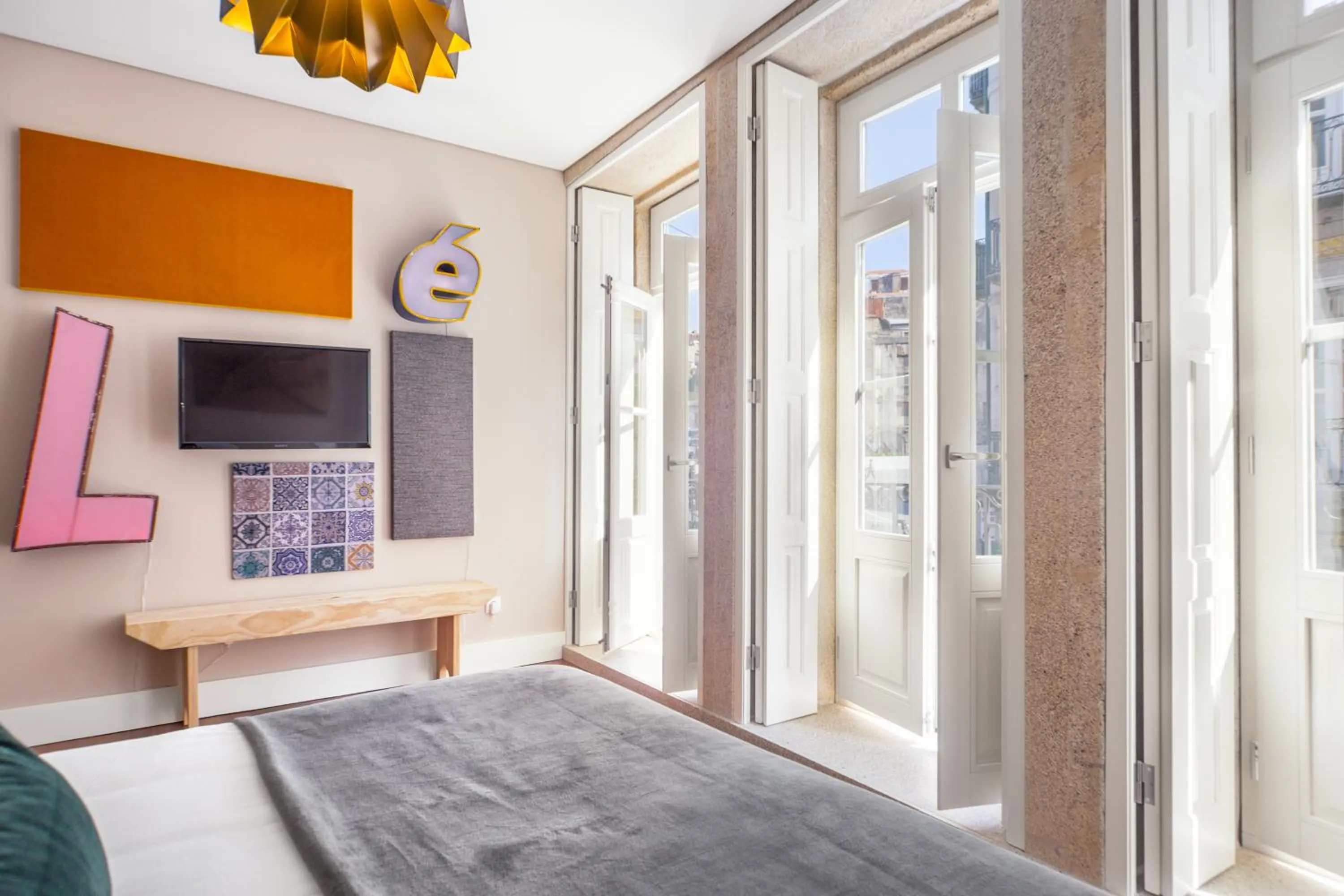 TV and multimedia, Bed in Oporto Chic & Cozy Studio Apartments