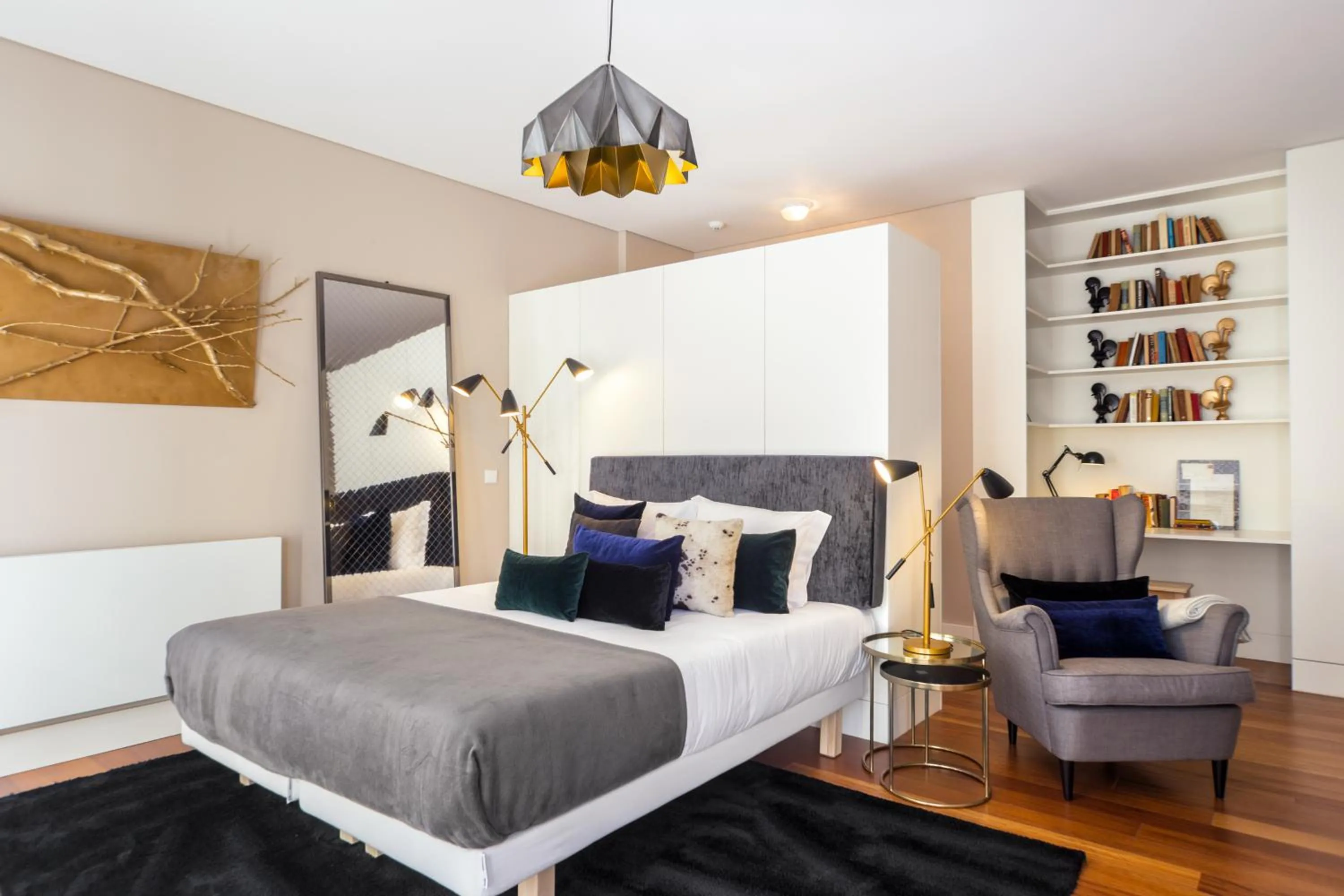 Seating area, Bed in Oporto Chic & Cozy Studio Apartments