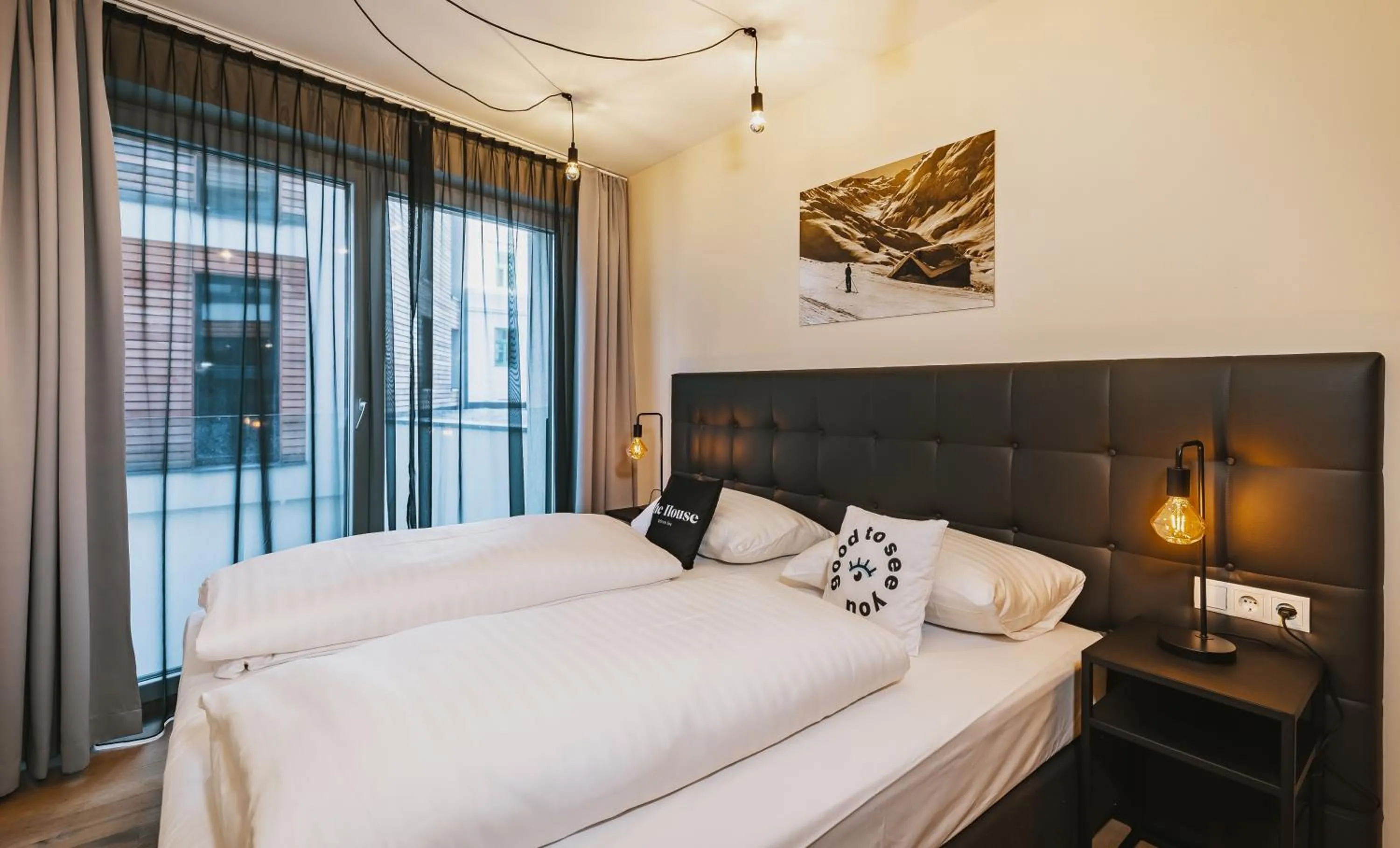 Bedroom, Bed in The House Zell am See