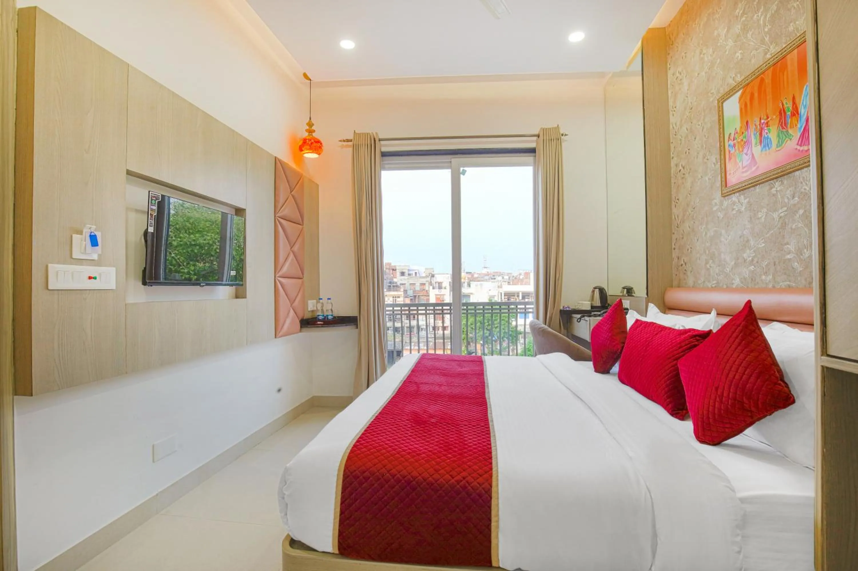 Bed in Hotel Golden Stay