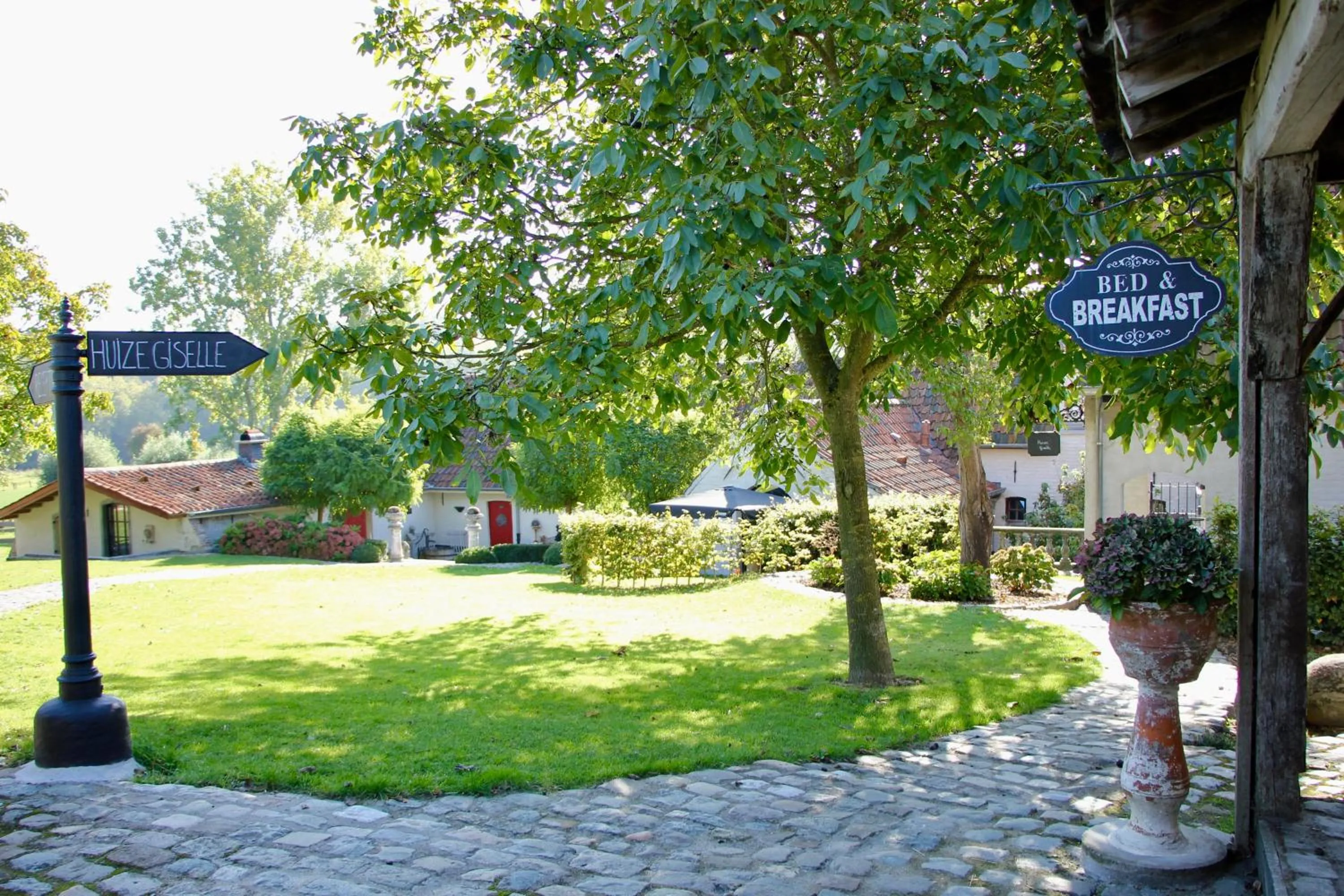 Facade/entrance in B&B Het Stille Genoegen