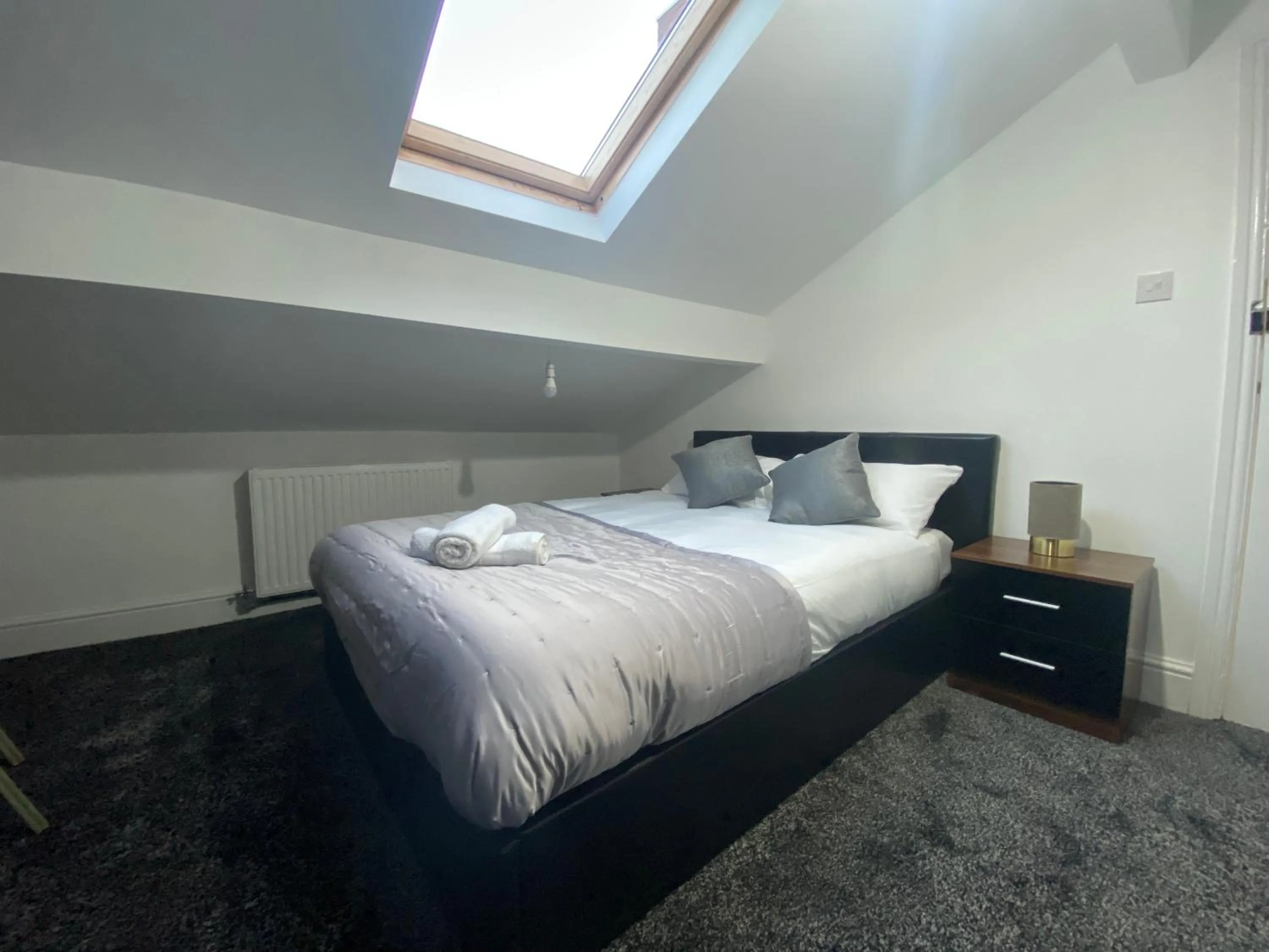 Bedroom, Bed in Hotel Royal