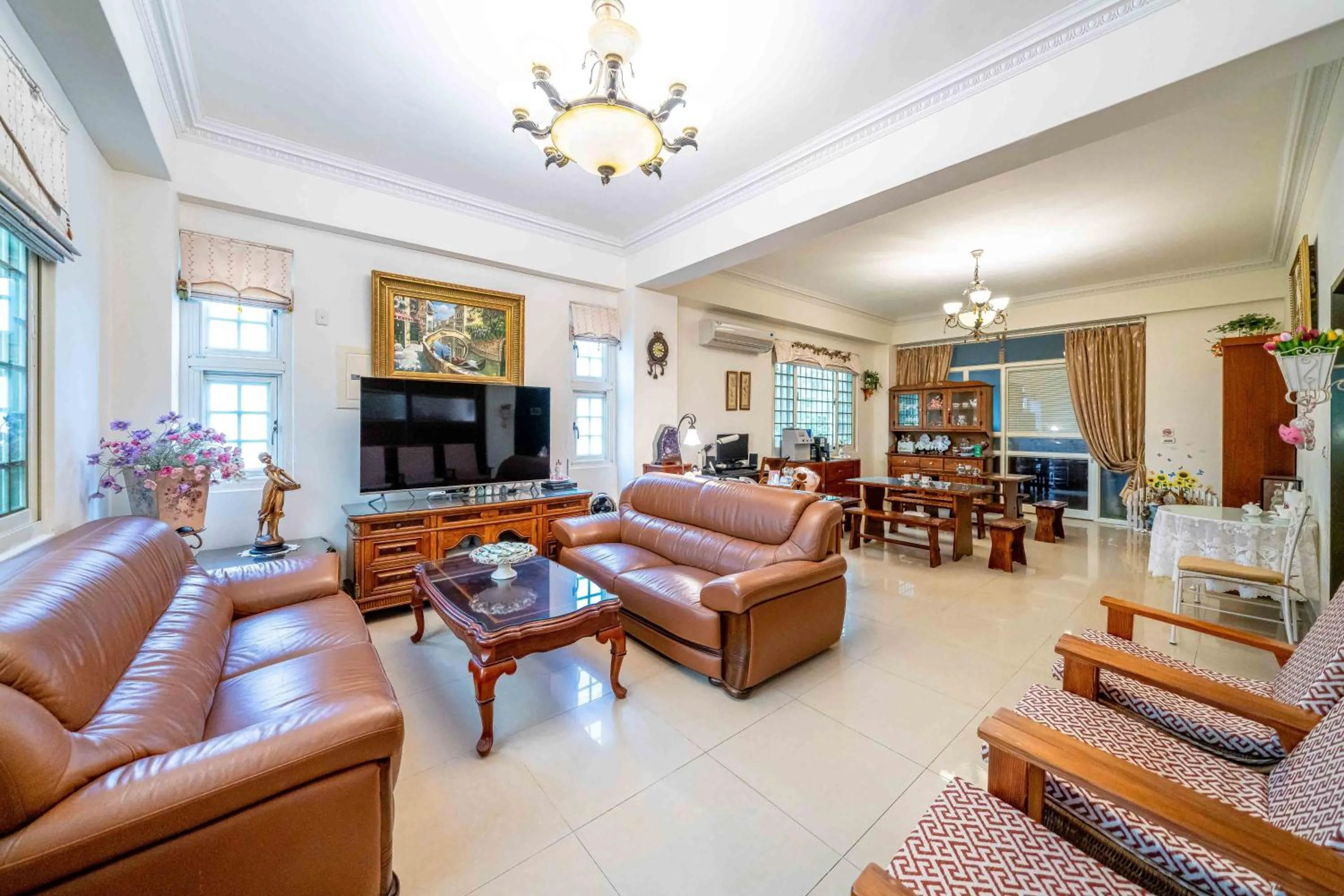Living room in Evergreen Garden House