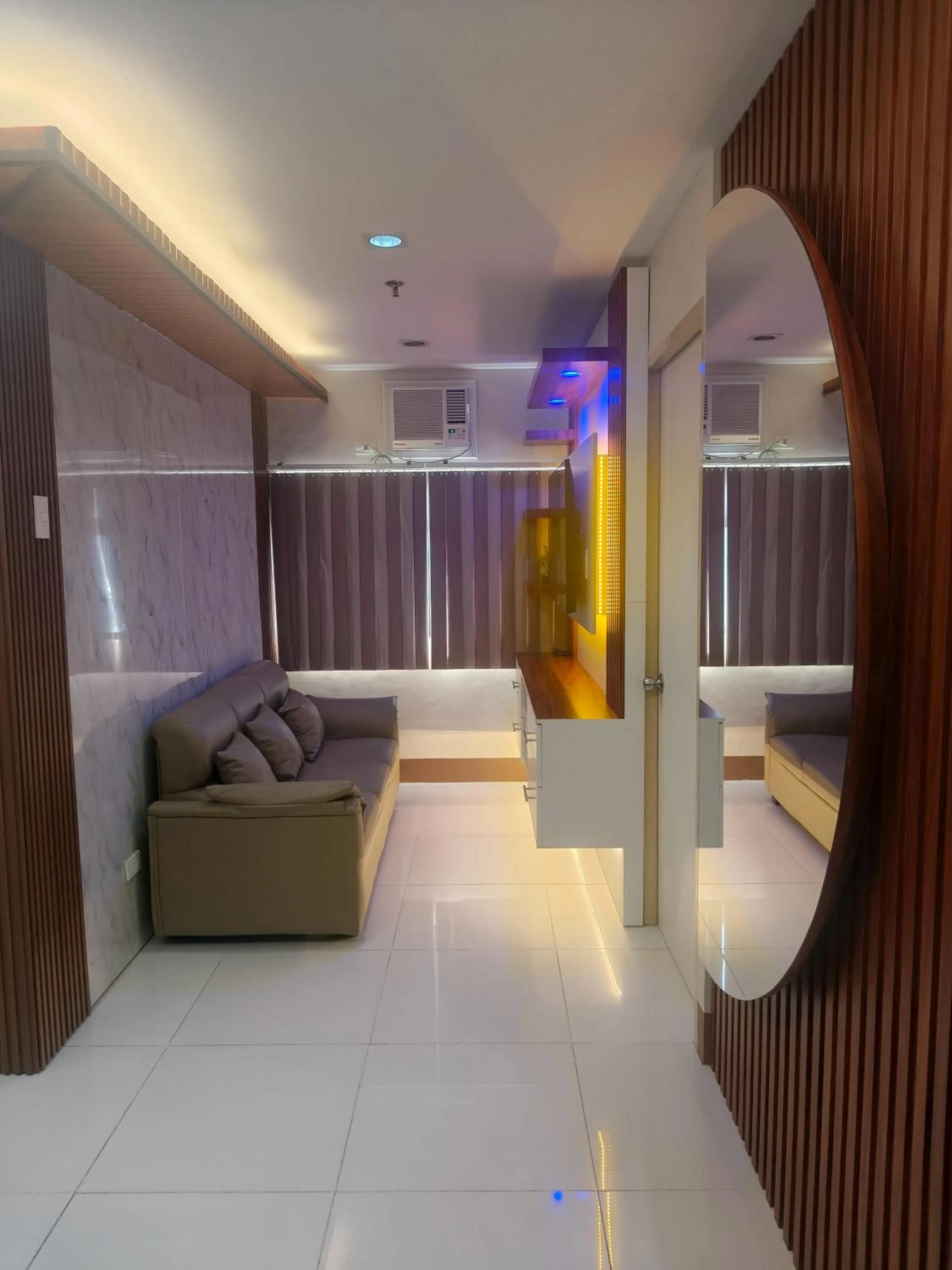 Bed in 2 Bedroom Condo @ Midpoint Residences w/ City View