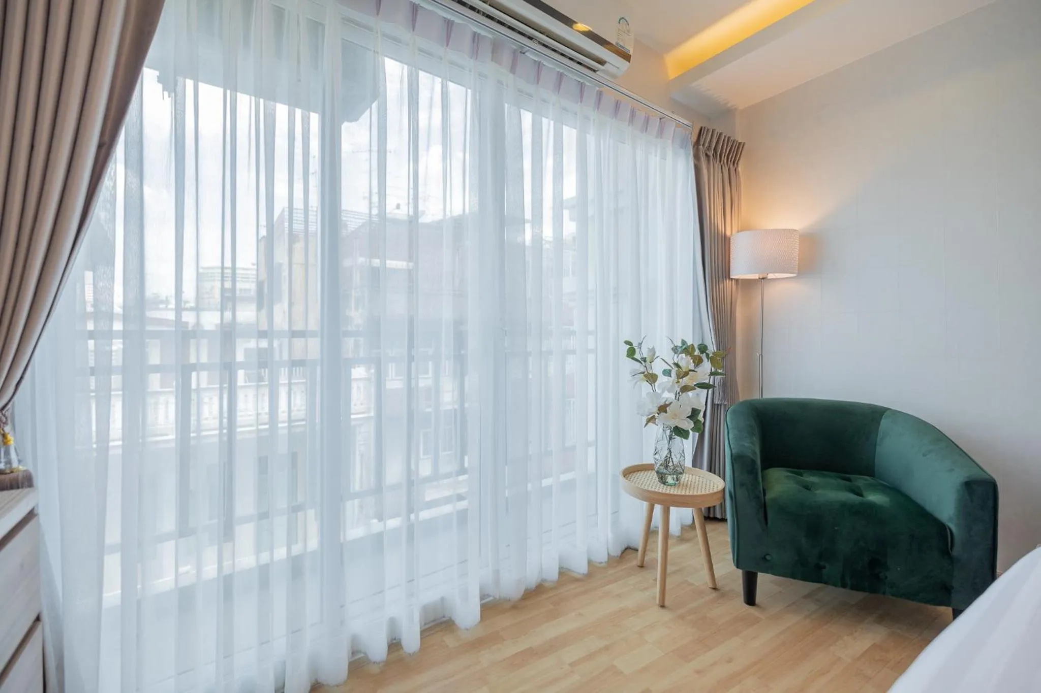 Balcony/Terrace in Exoresidence The Heart of Chinatown