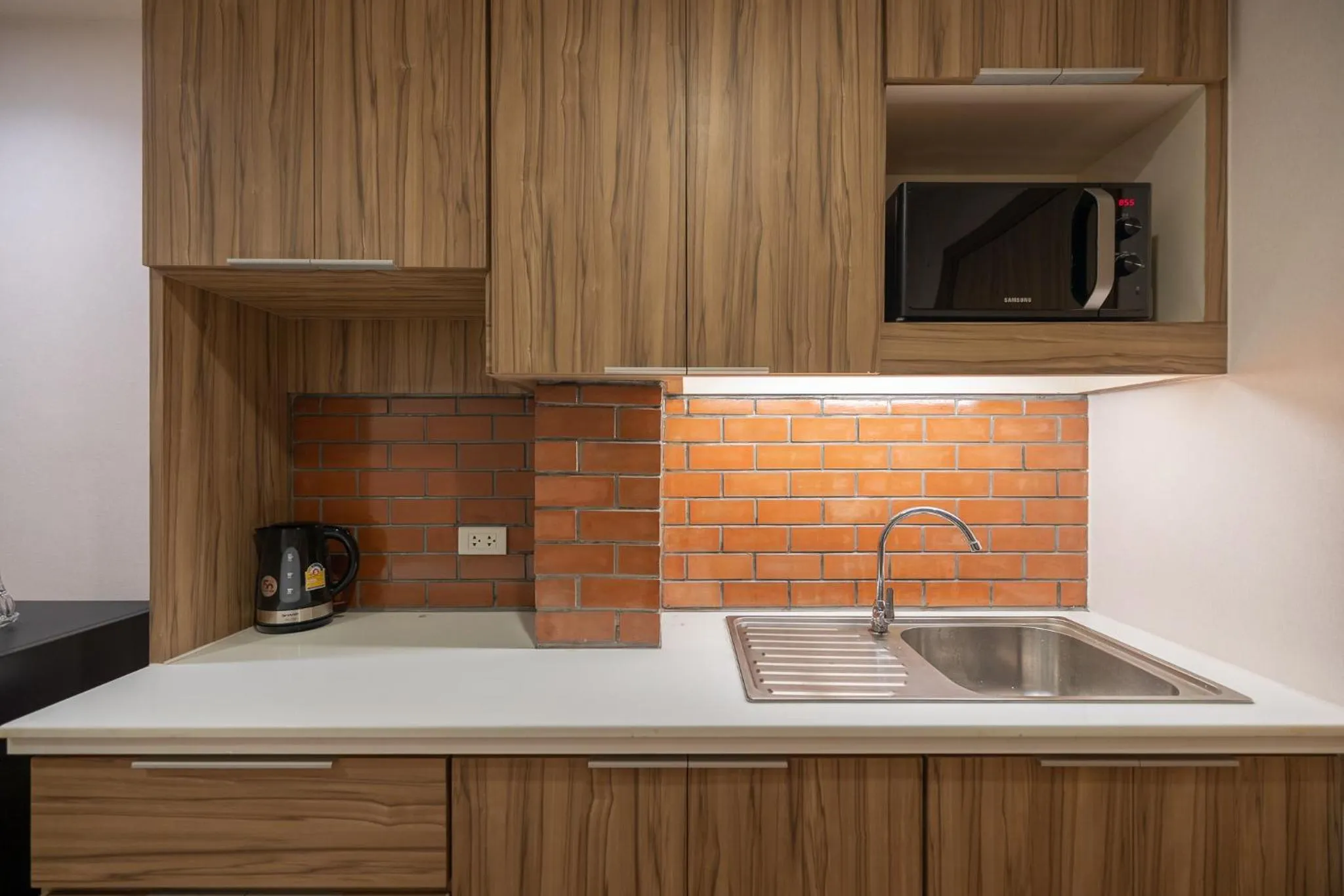 microwave in Exoresidence The Heart of Chinatown