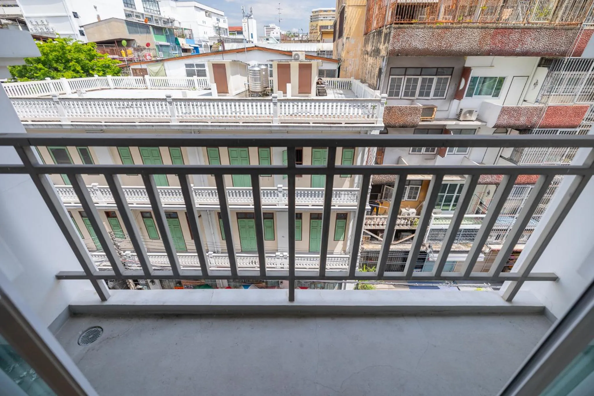 Balcony/Terrace in Exoresidence The Heart of Chinatown