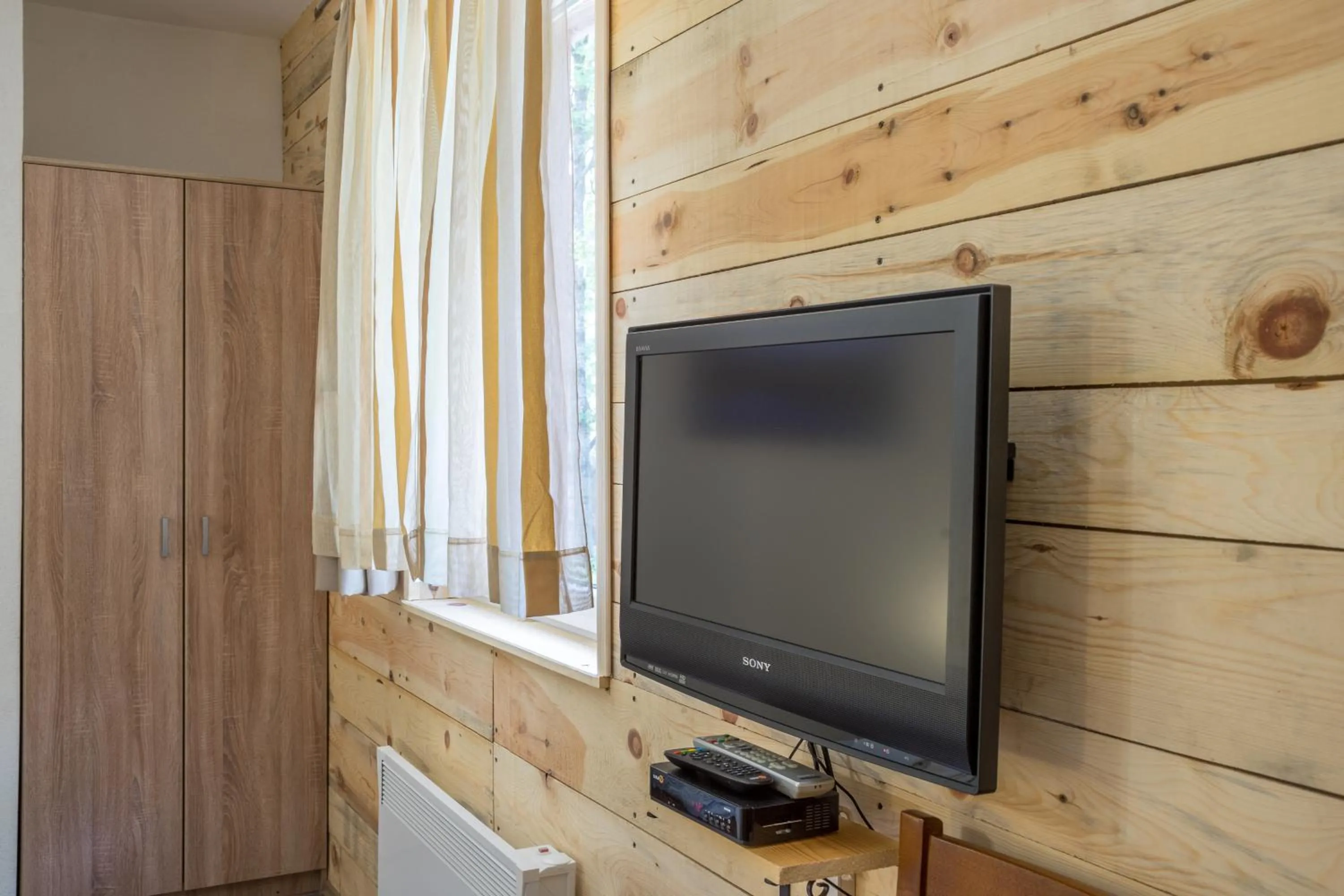 TV and multimedia in Apartments Peaks