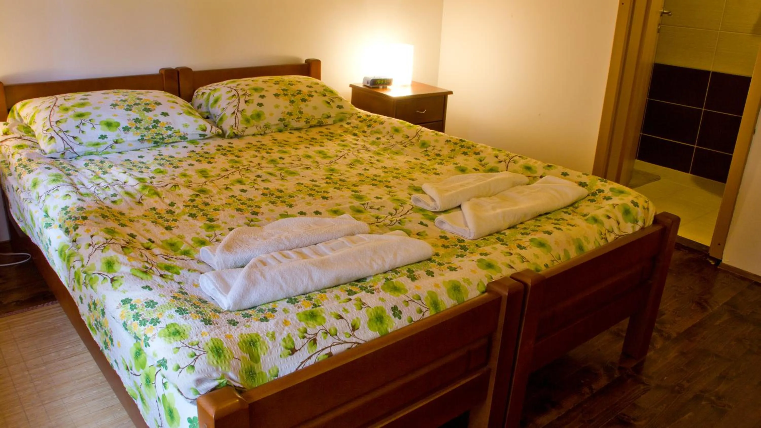 Bed in Apartments Peaks