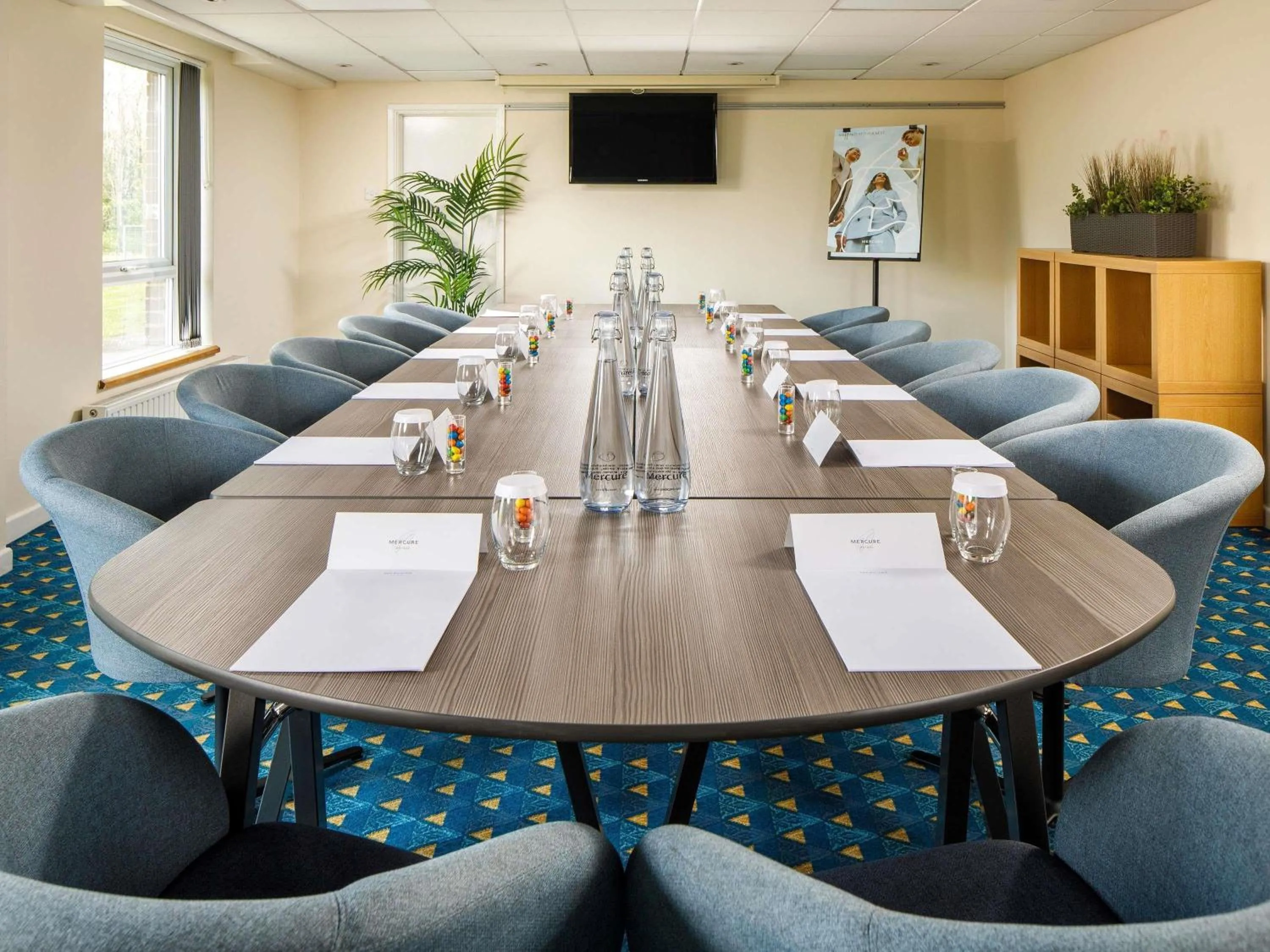 Meeting/conference room in Mercure Cardiff North Hotel