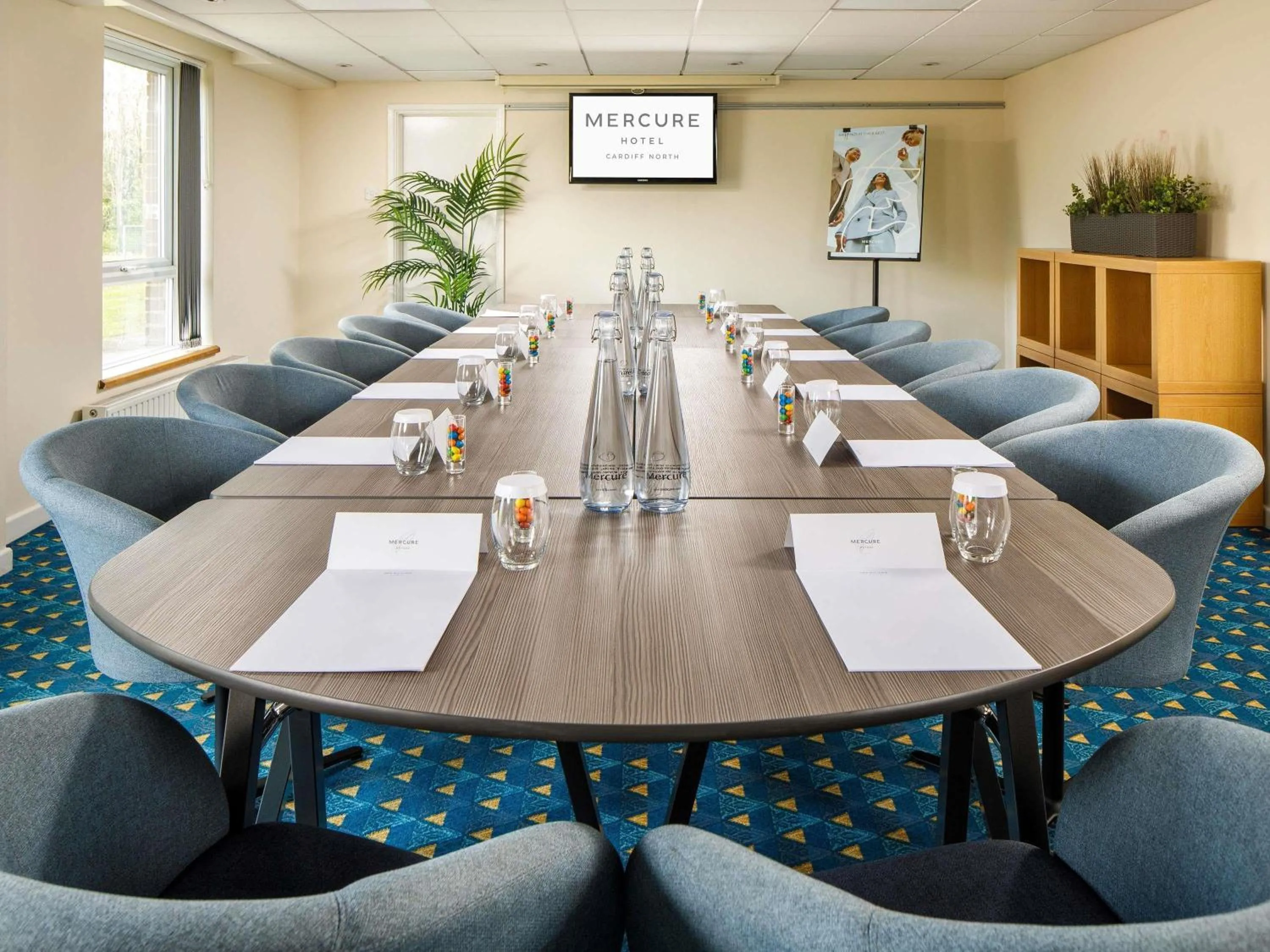 Meeting/conference room in Mercure Cardiff North Hotel