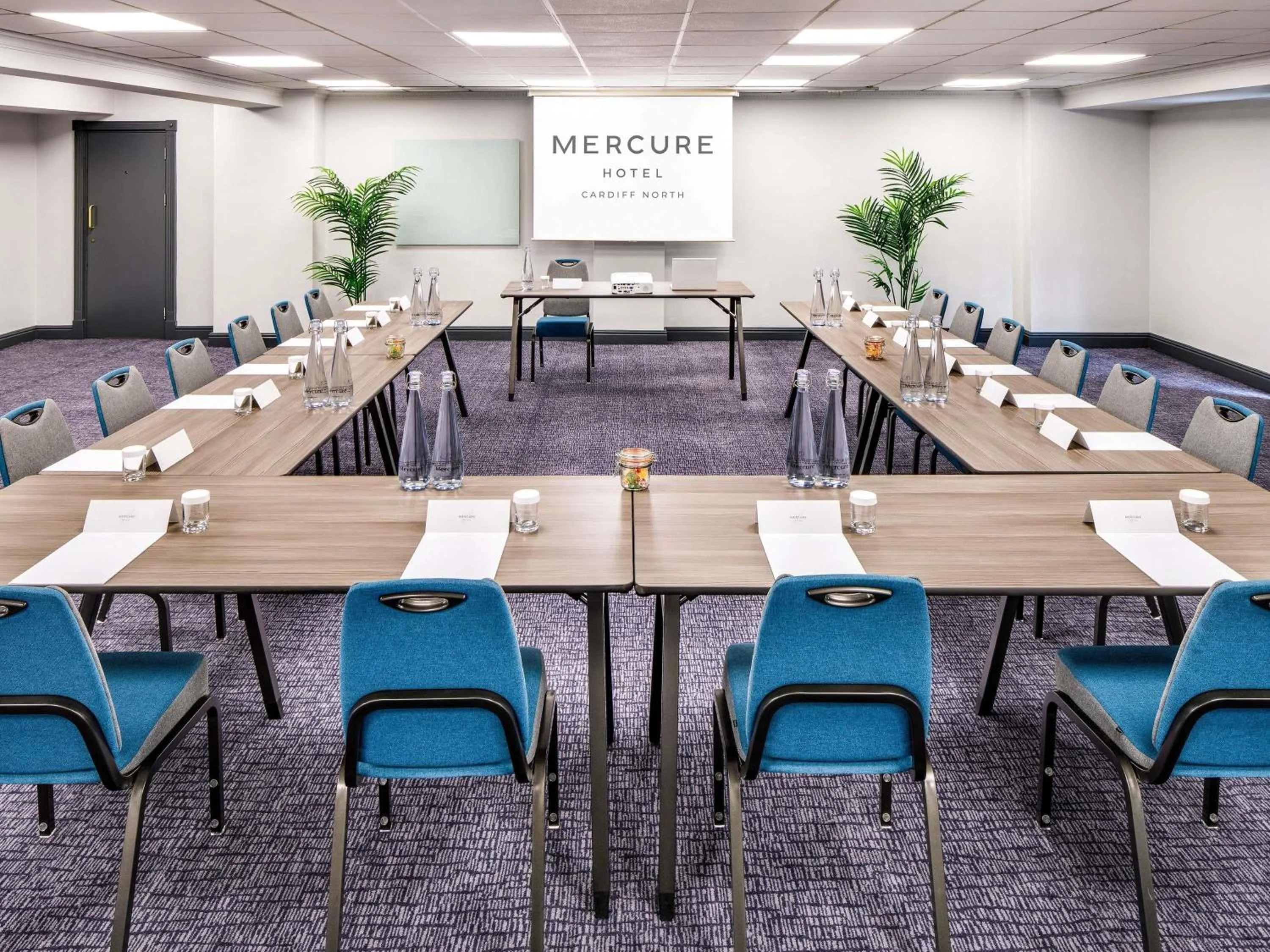 Meeting/conference room in Mercure Cardiff North Hotel