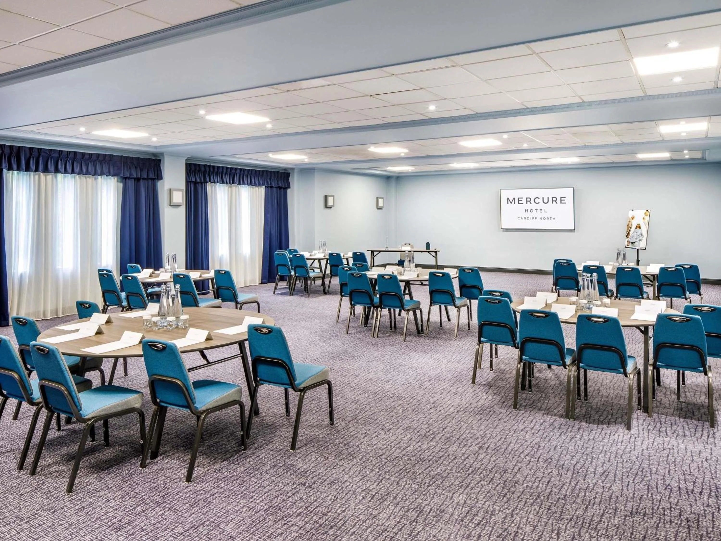 Meeting/conference room in Mercure Cardiff North Hotel
