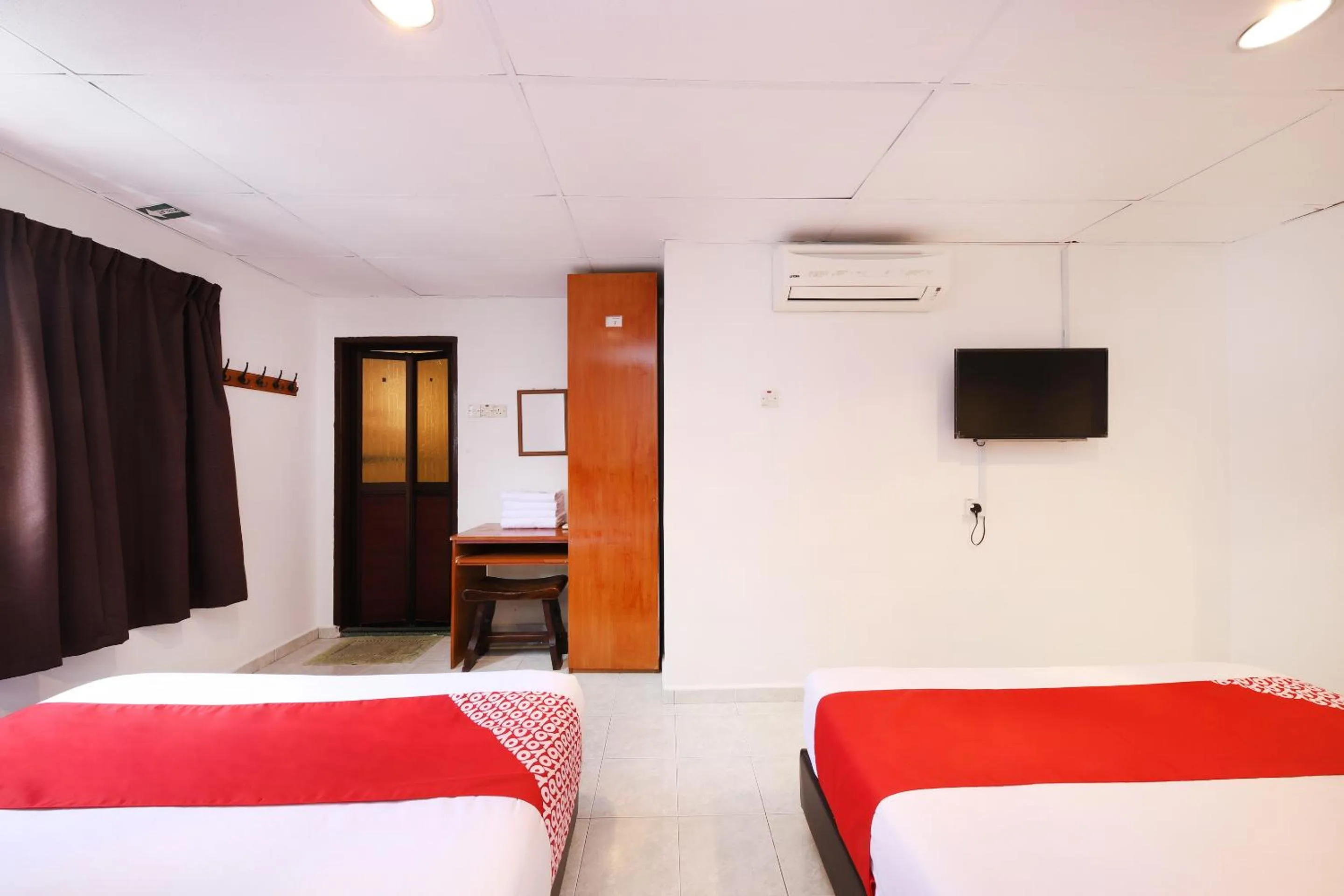 TV and multimedia in Azimaju Guesthouse