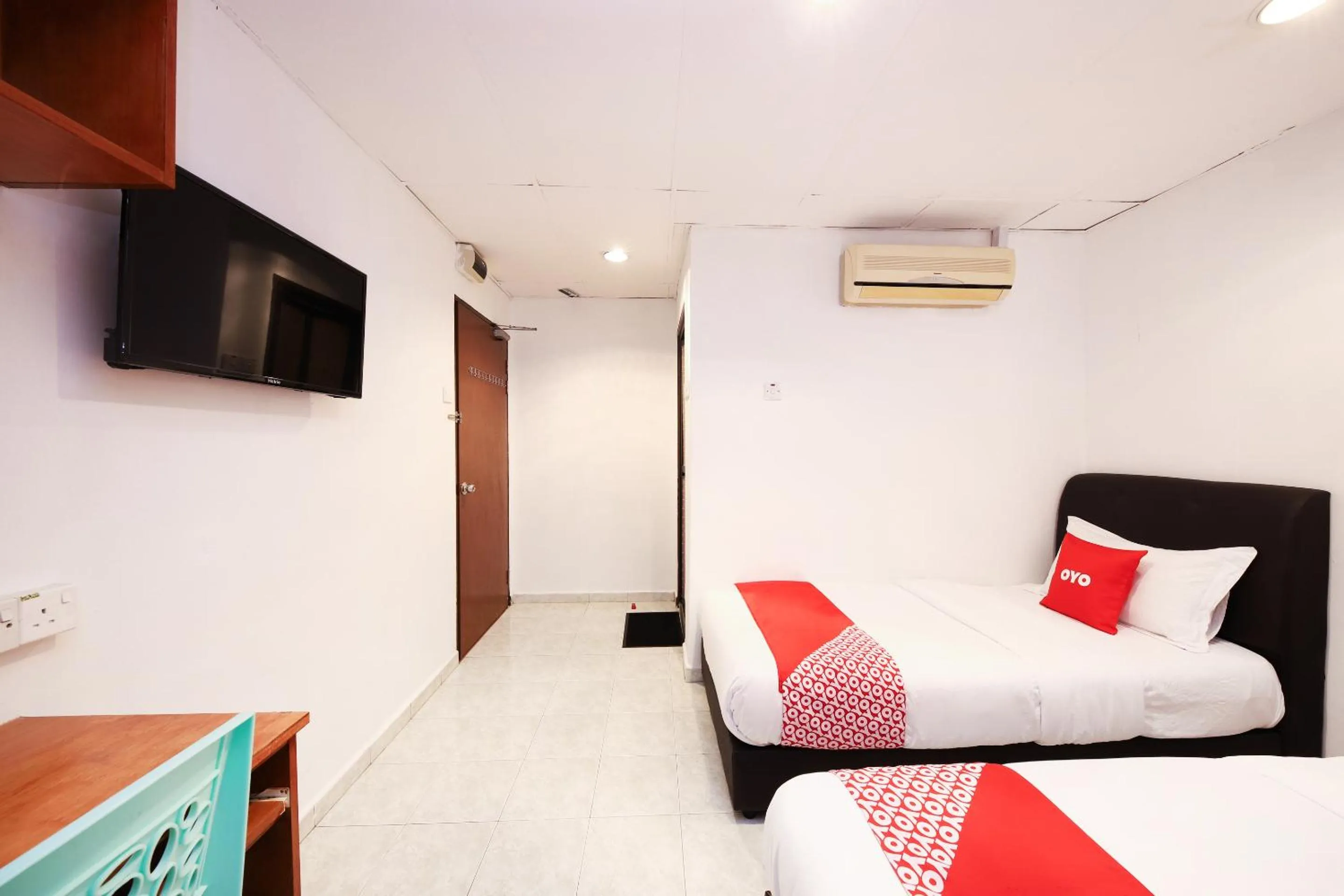 Photo of the whole room in Azimaju Guesthouse