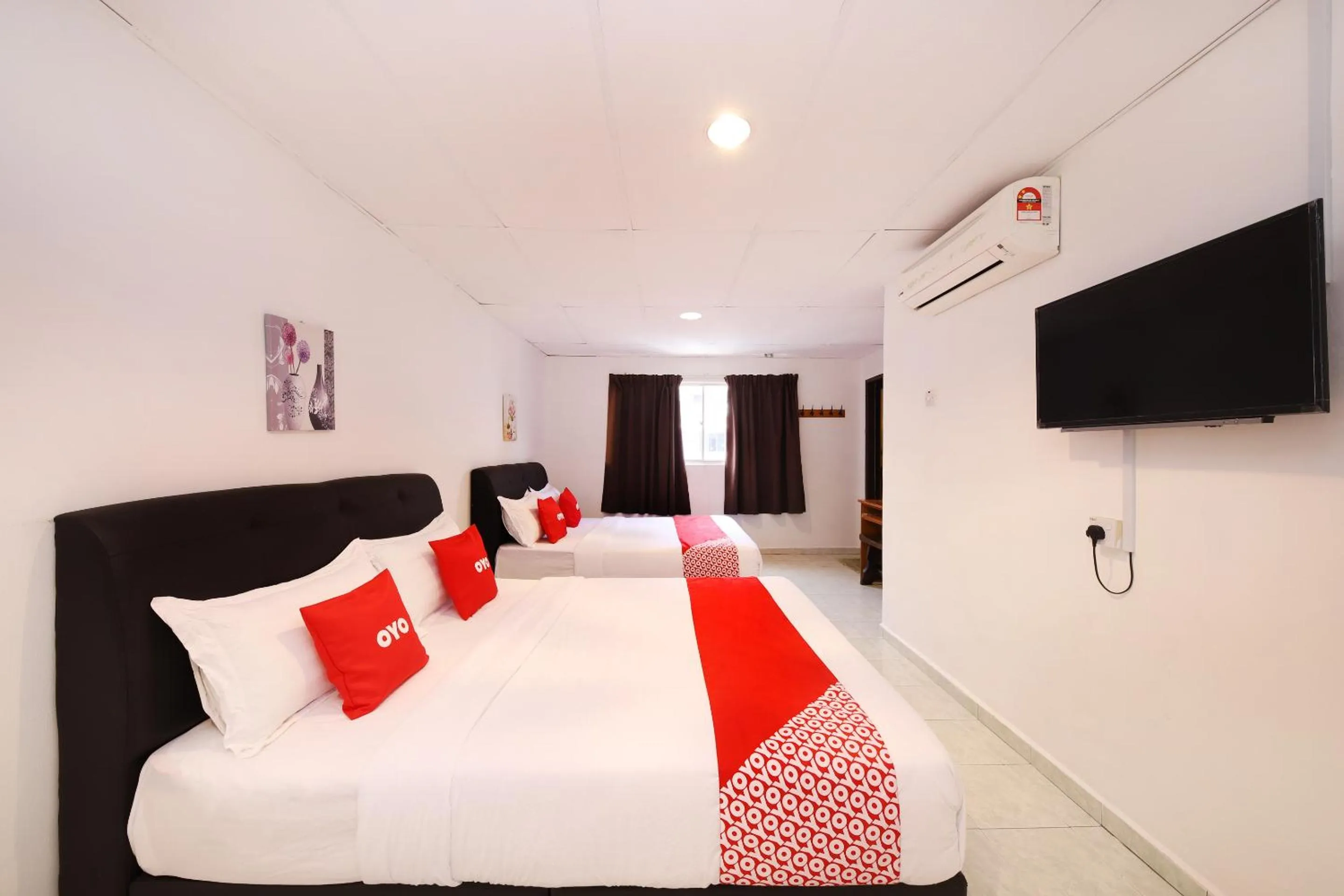 Photo of the whole room in Azimaju Guesthouse