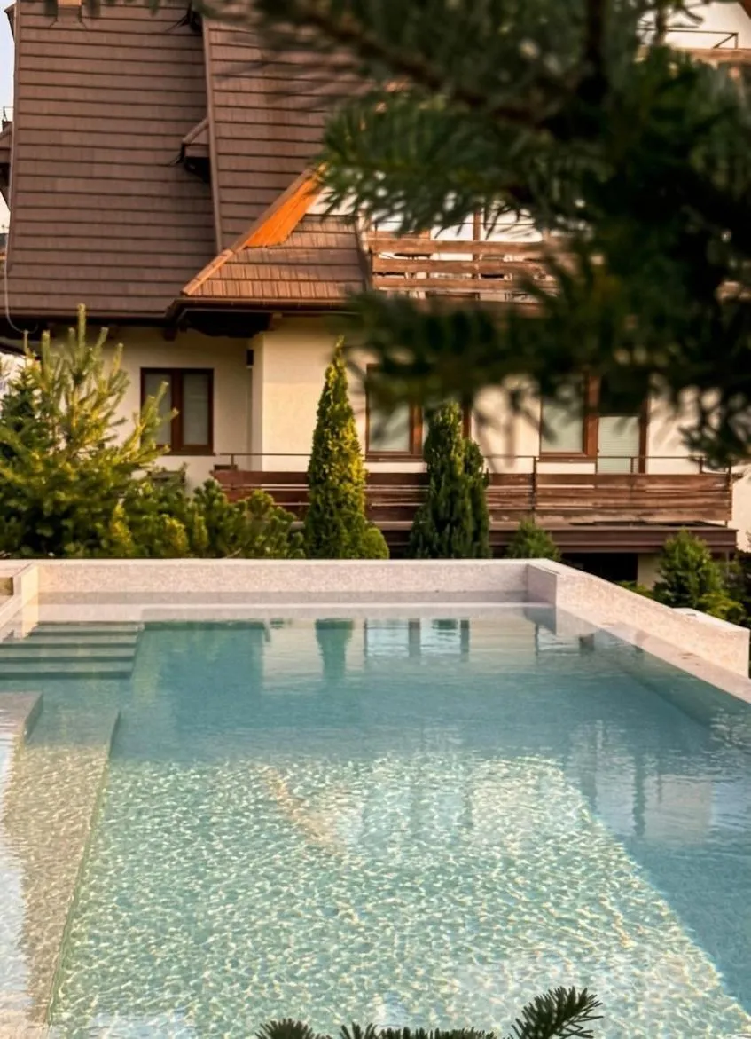 Willa Stożek, 50 m od term i wyciągów narciarskich