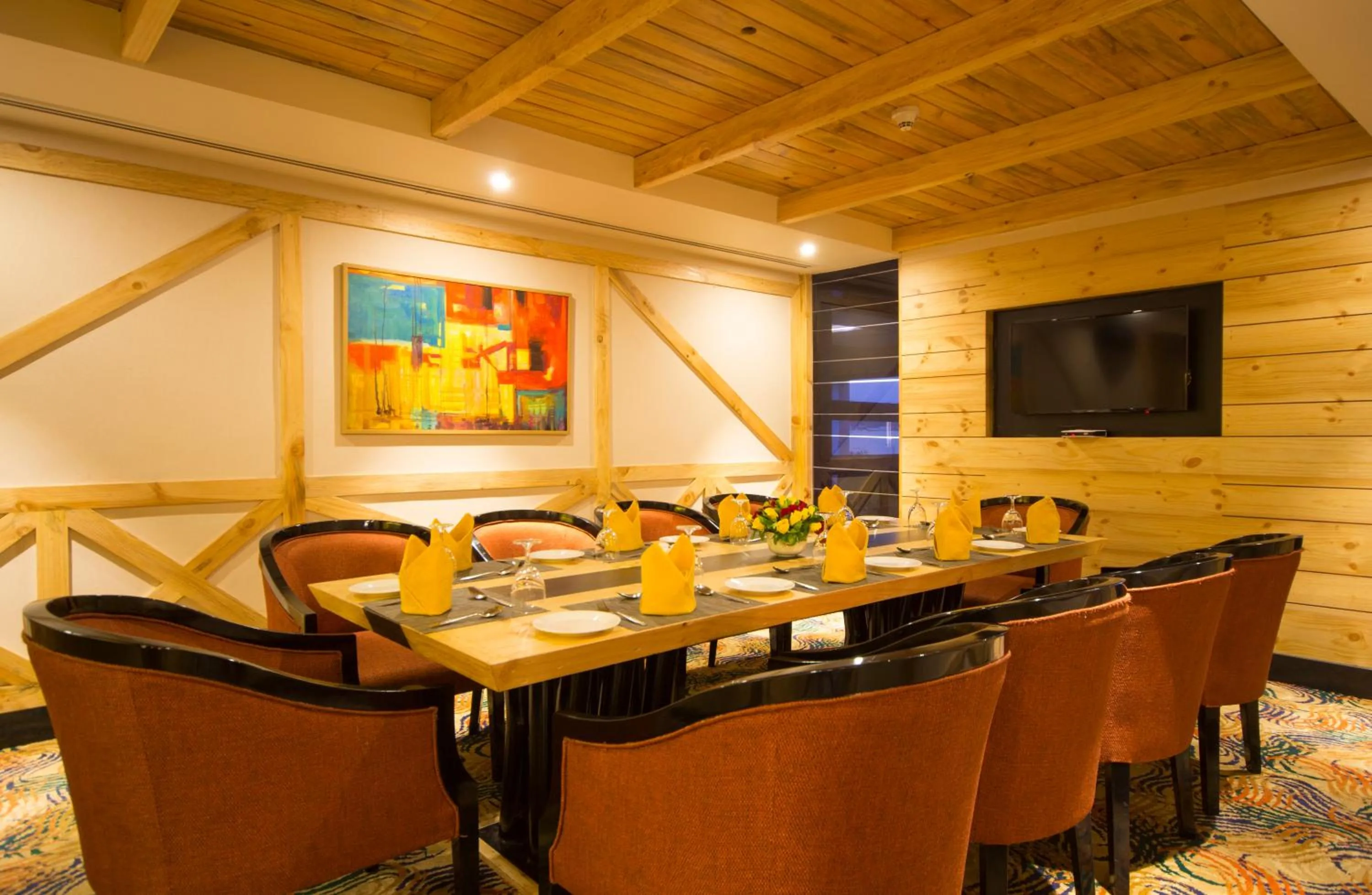 Restaurant/places to eat in Dolphin Hotel