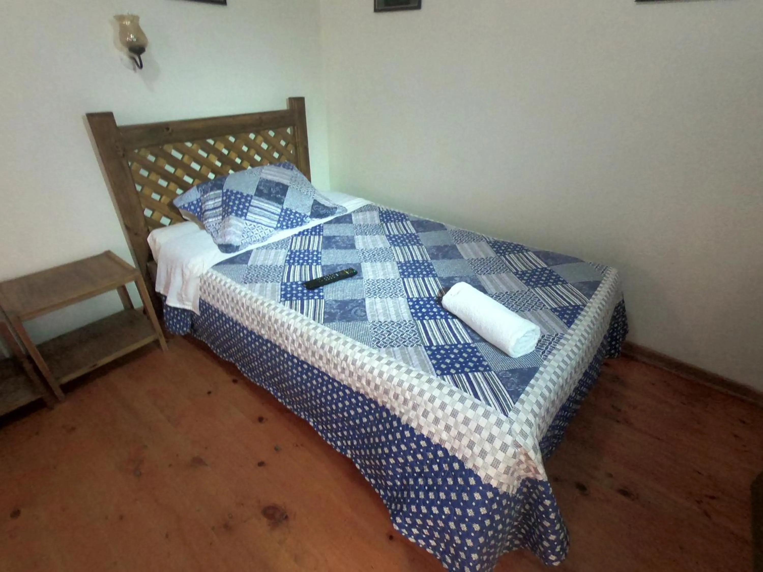 Single Room with Private Bathroom - single occupancy in Hostal Michel