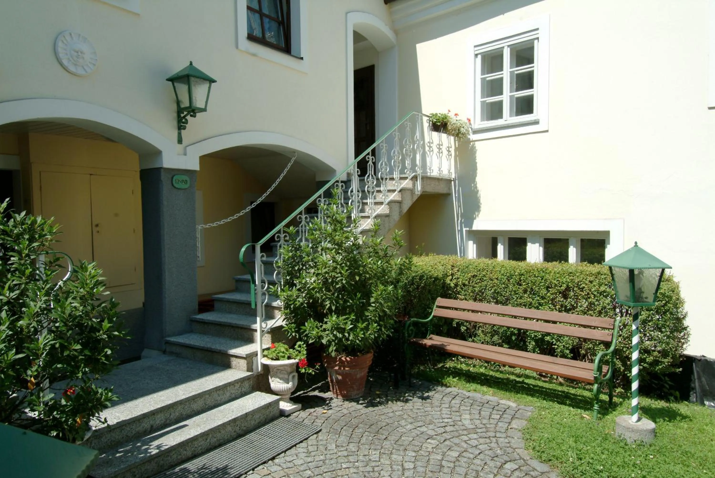 Facade/entrance in Hotel Biedermeier Hof