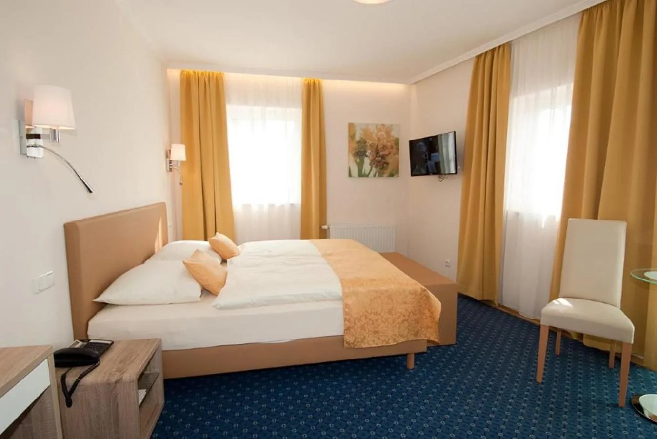 Bedroom, Bed in Hotel Biedermeier Hof