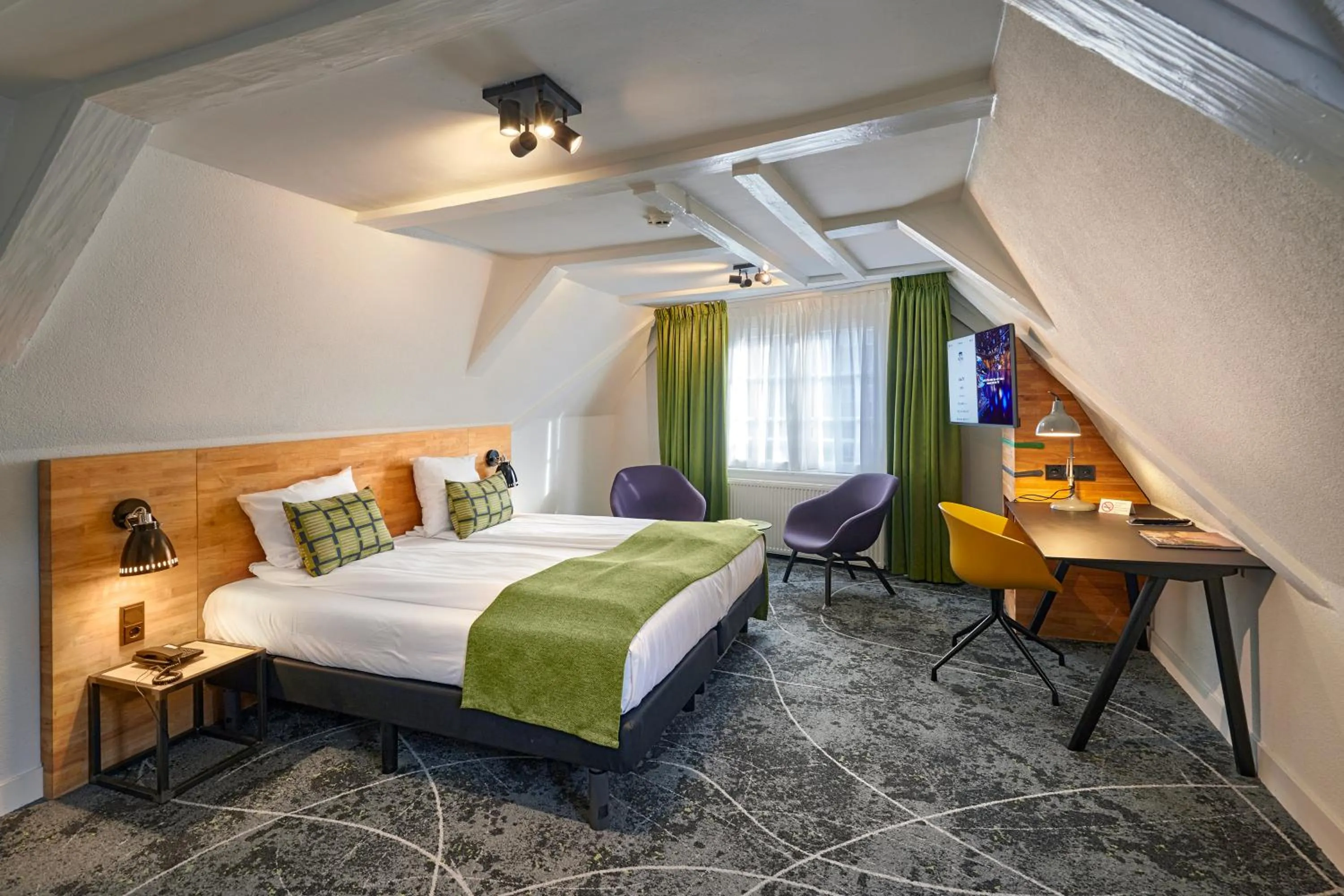 Photo of the whole room, Bed in Nova Hotel