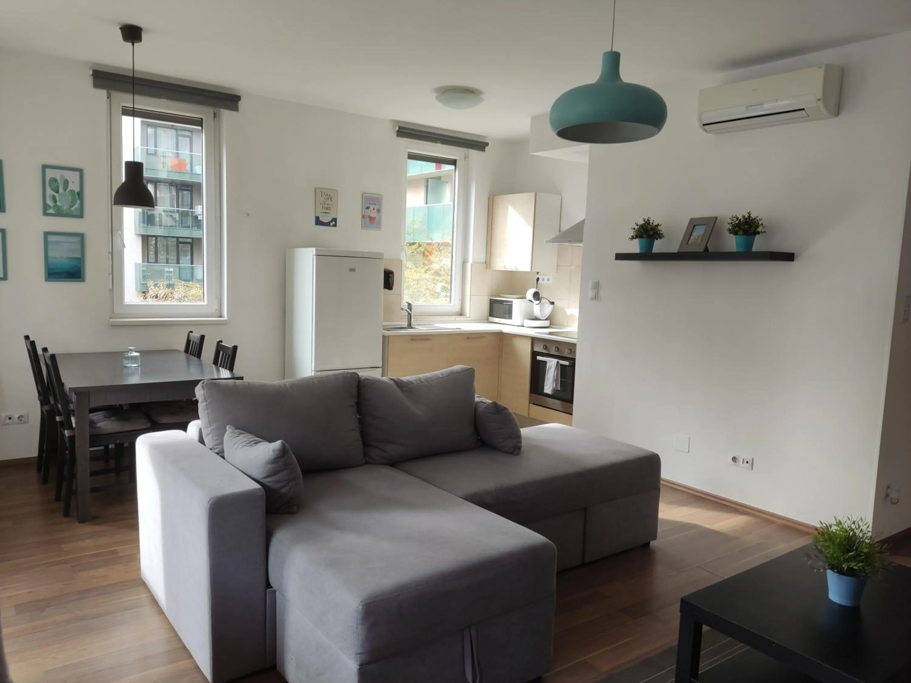 Living room in Corvin Center Suites