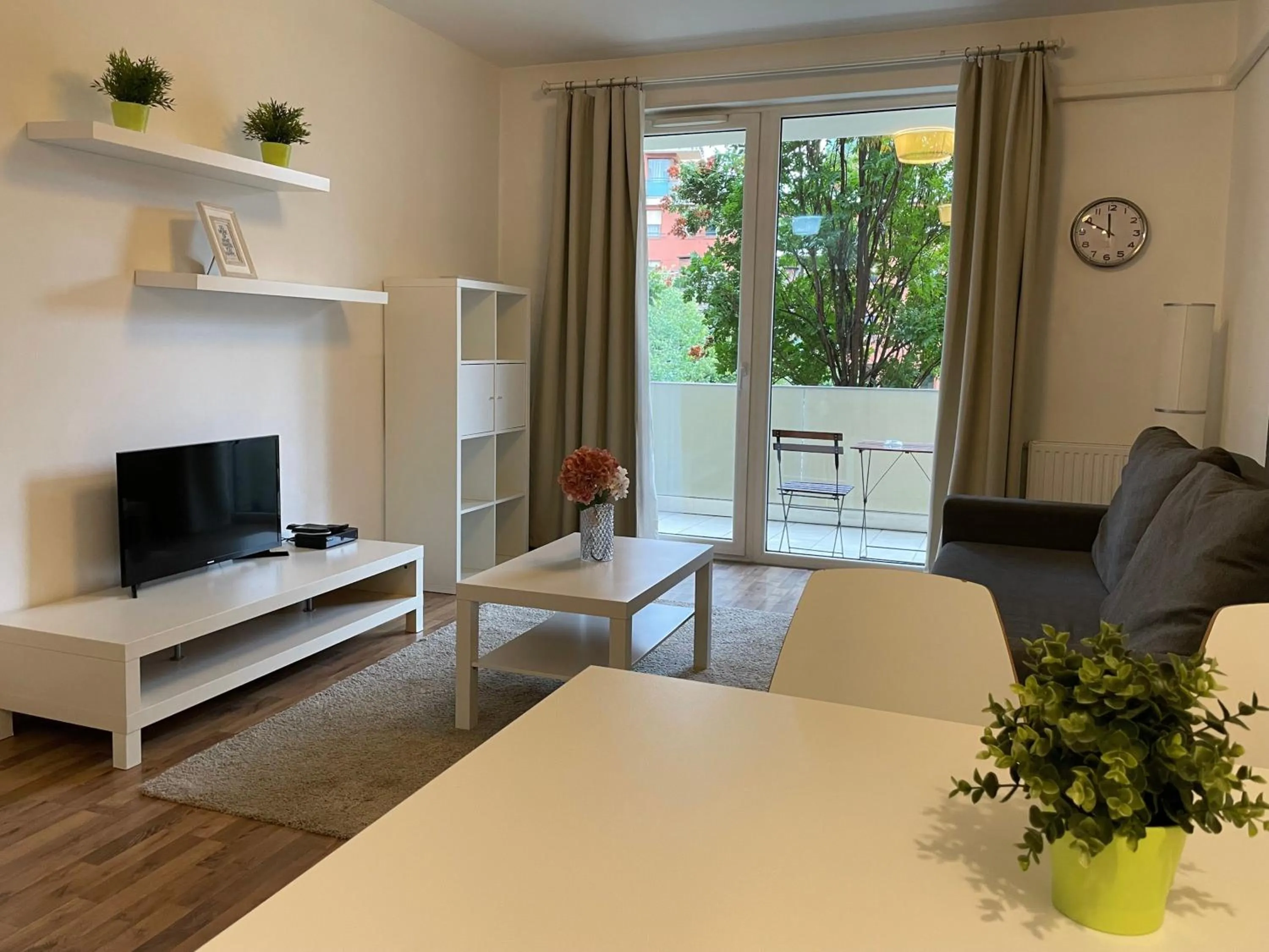 TV and multimedia in Corvin Center Suites