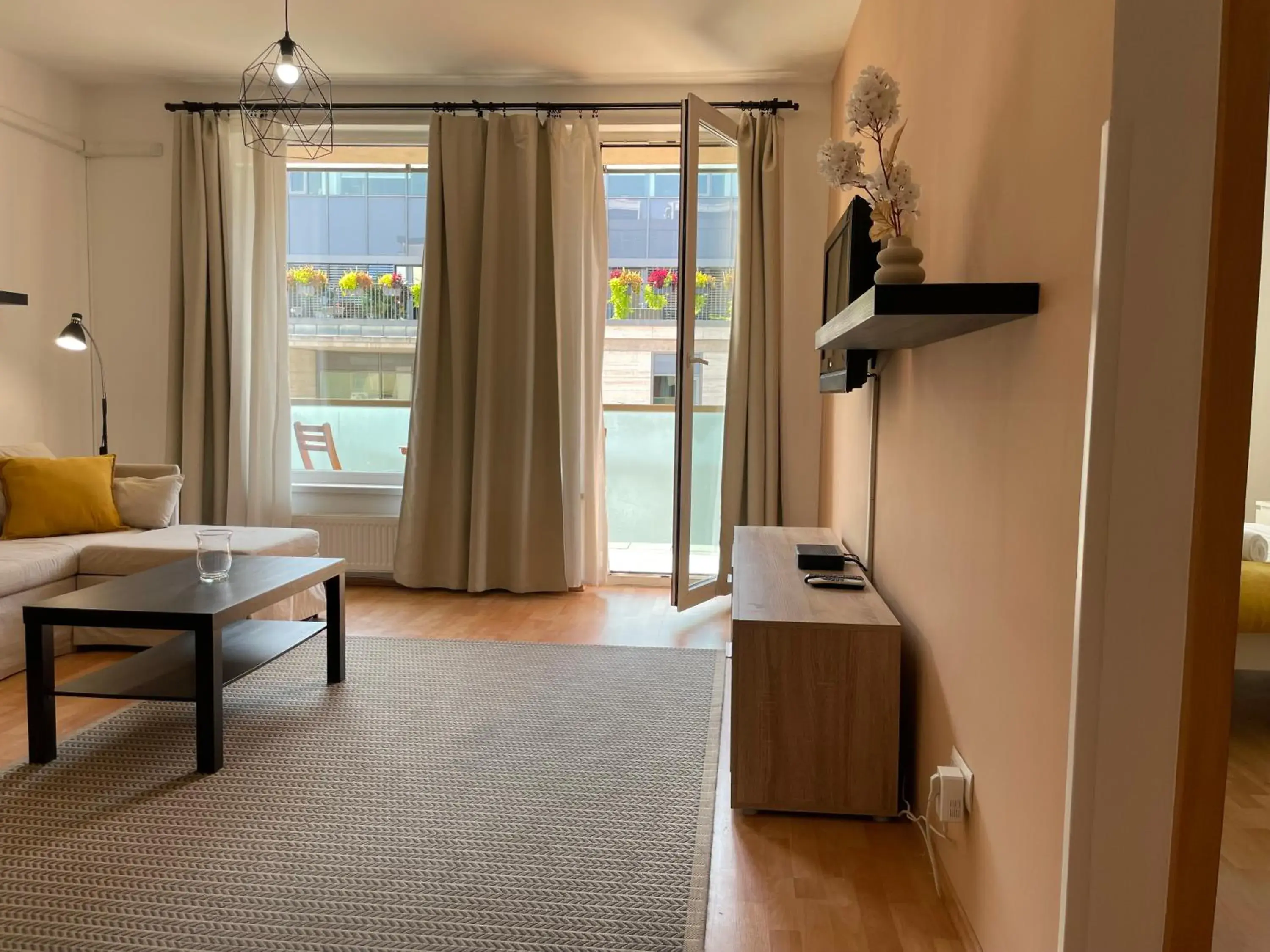 One-Bedroom Apartment for 1-2 people in Corvin Center Suites One-Bedroom Apartment for 1-2 people in Corvin Center Suites