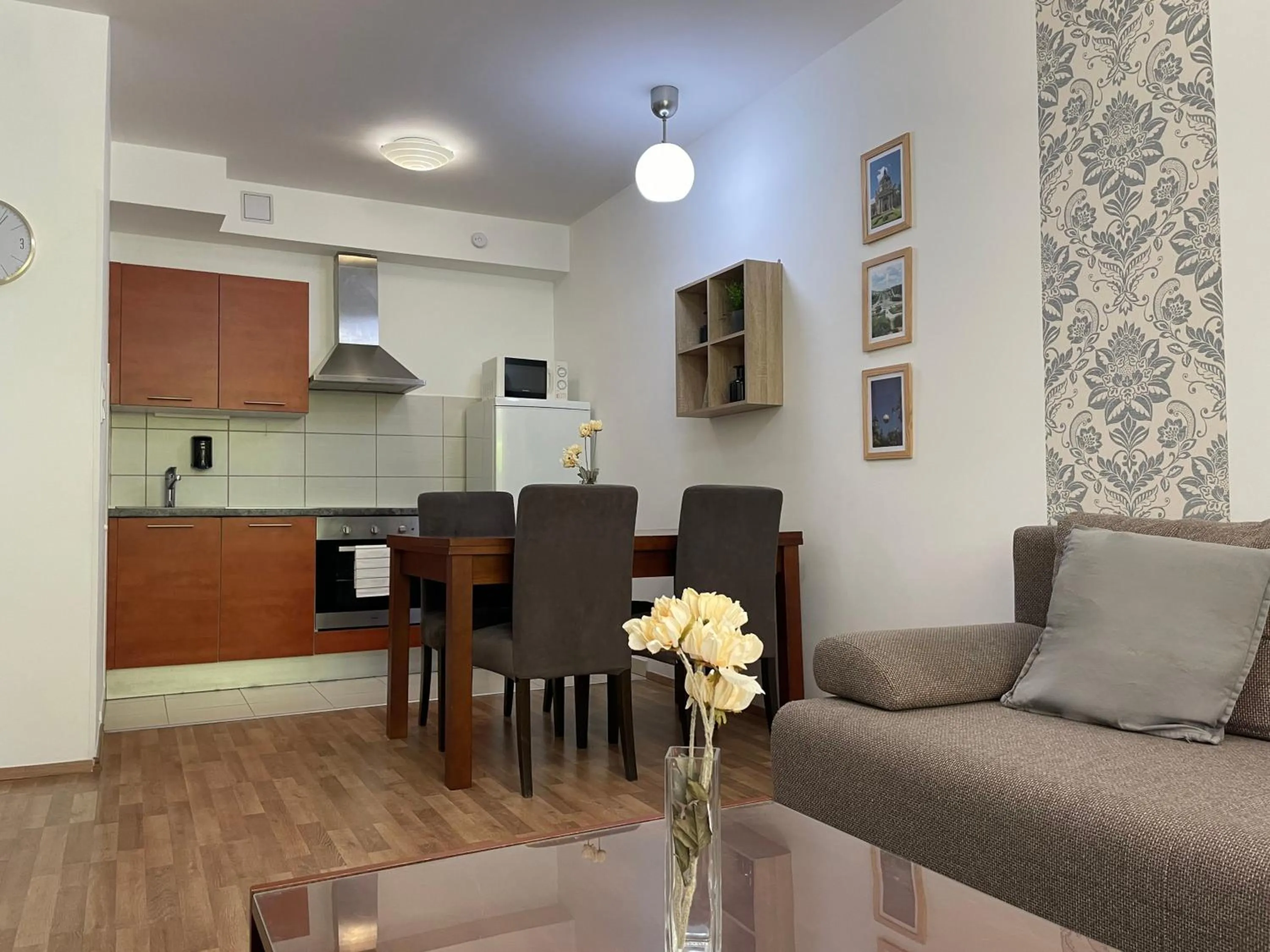 Kitchen or kitchenette in Corvin Center Suites