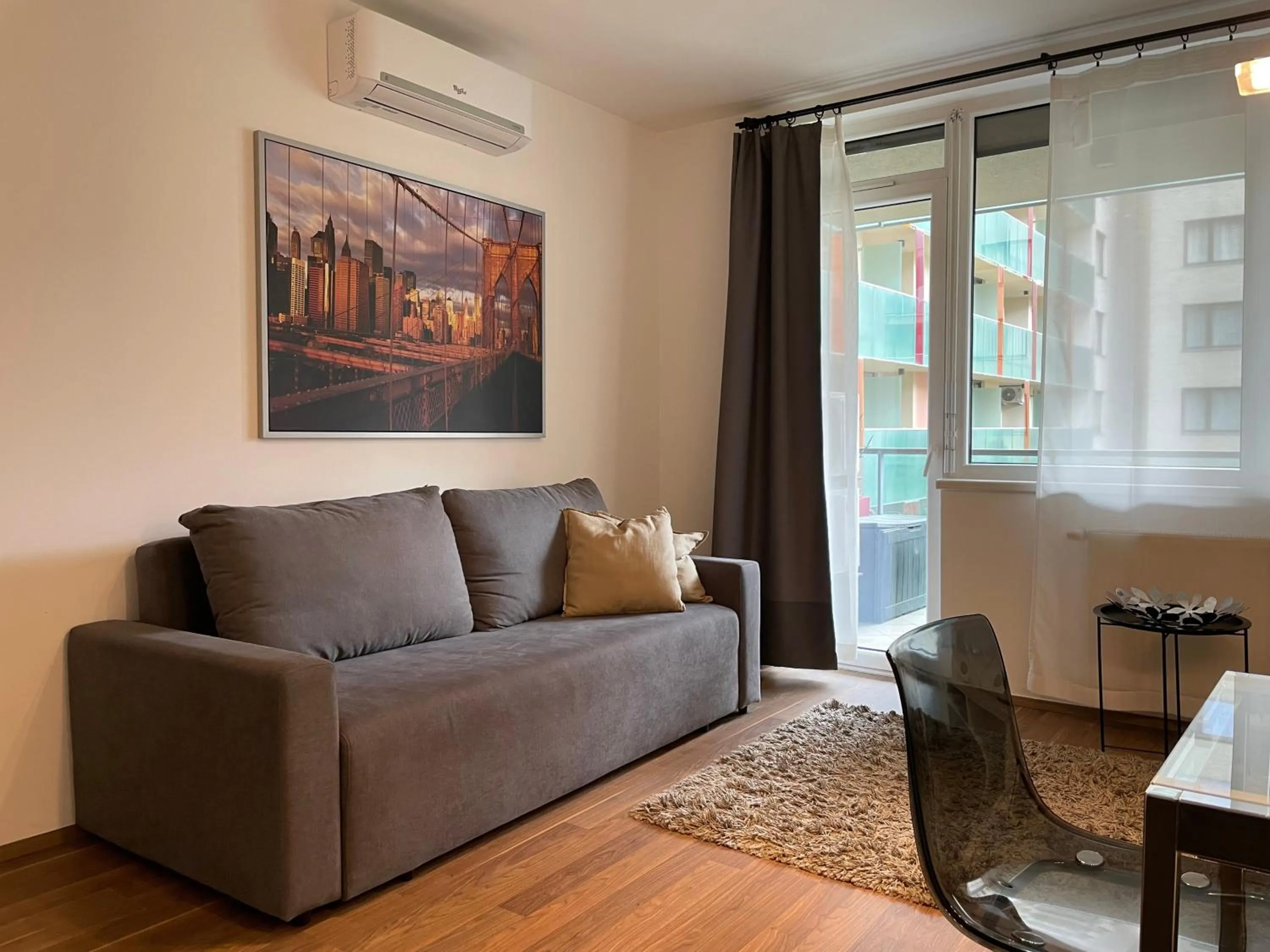 Balcony/Terrace in Corvin Center Suites