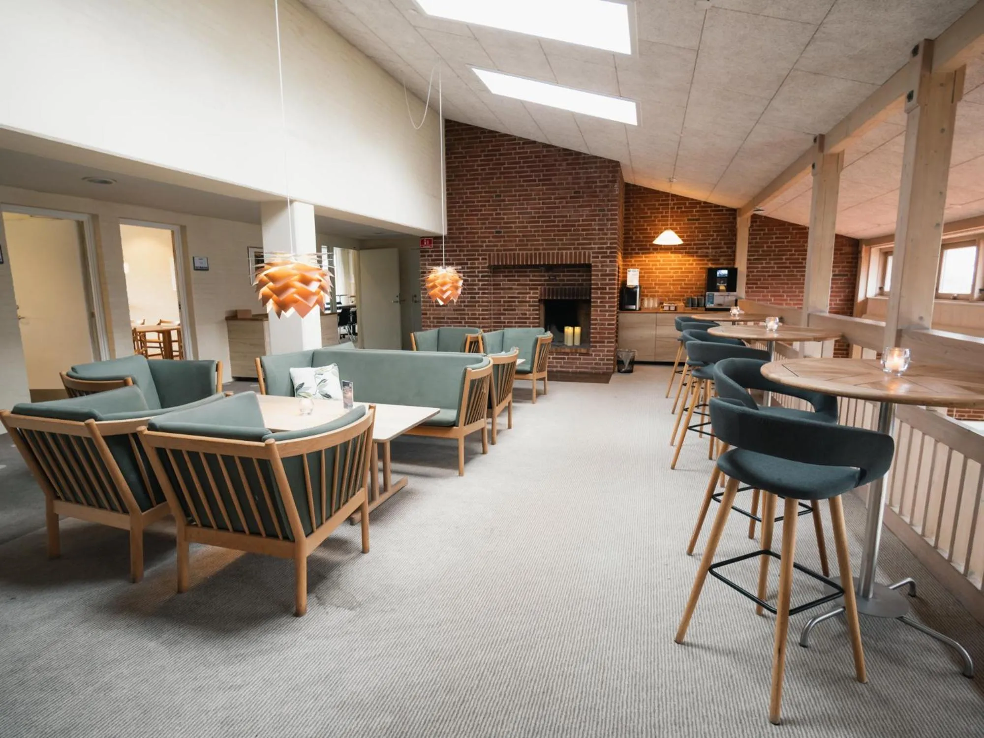 Lounge or bar in Strandhotel Klinten