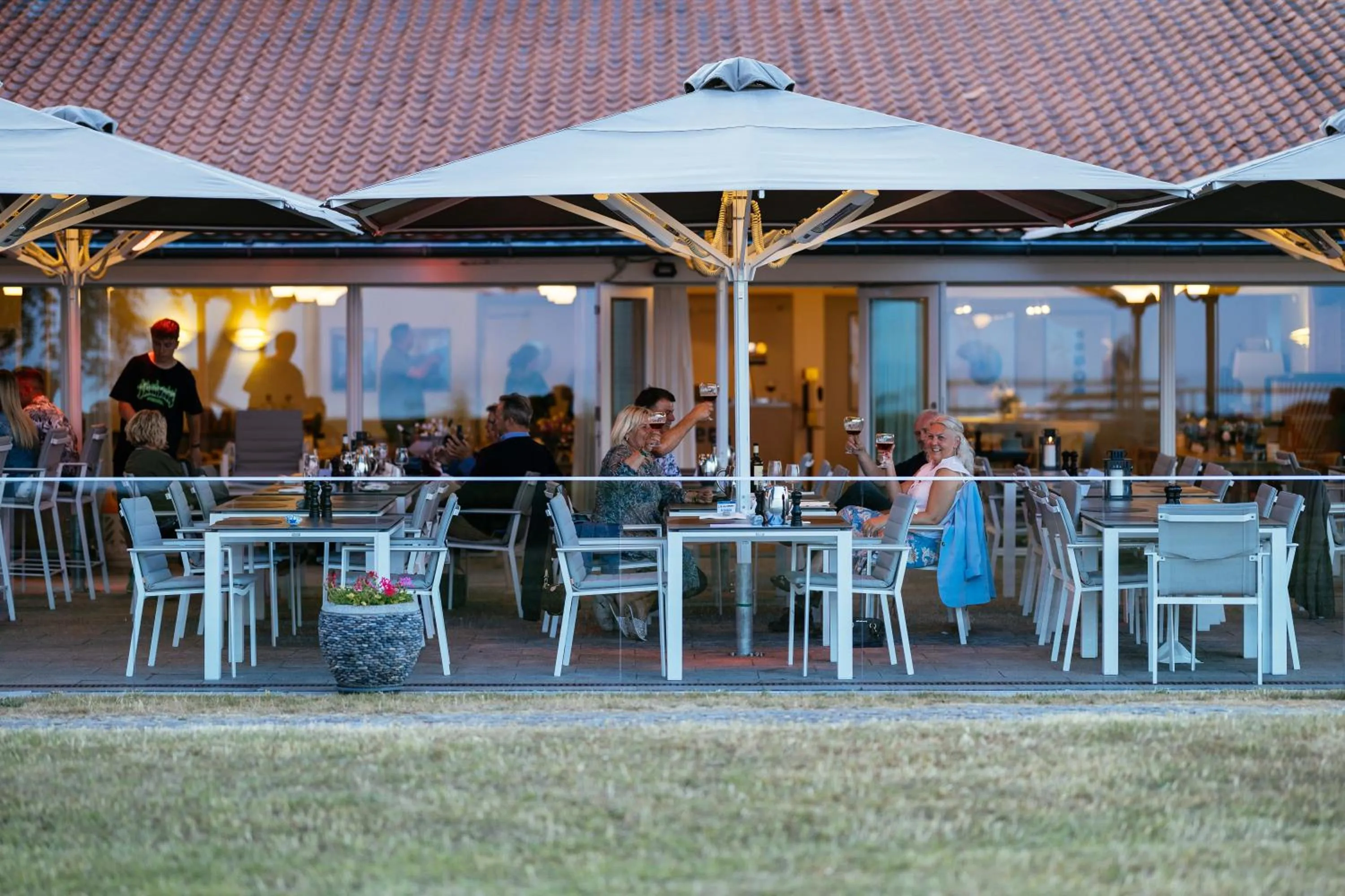 Patio in Strandhotel Klinten