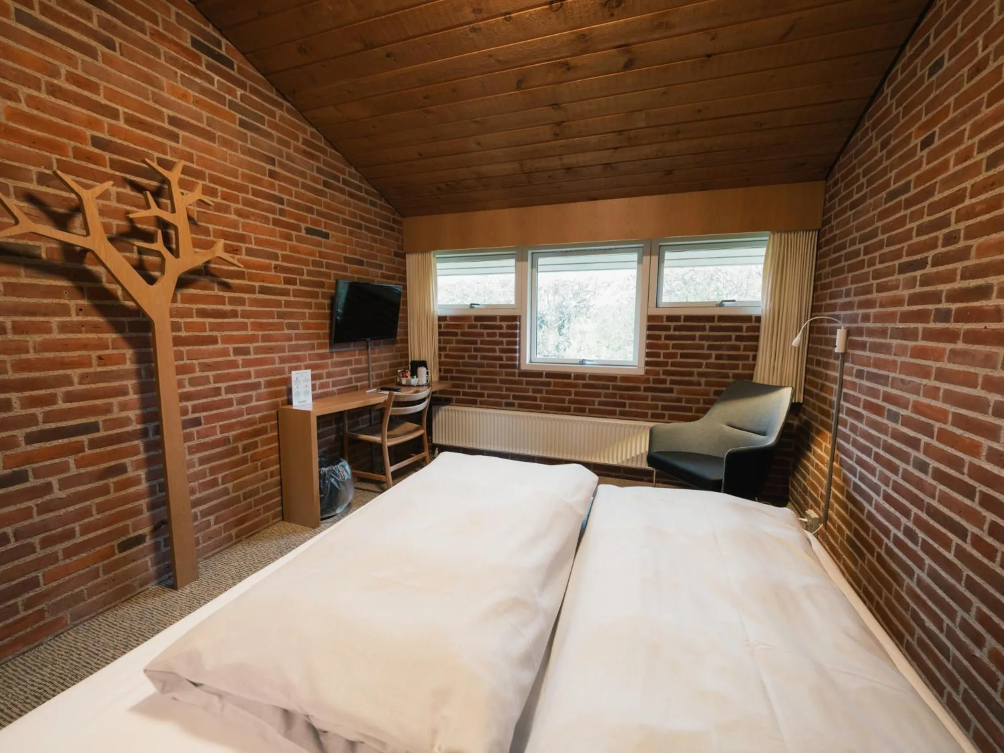 Bedroom, Bed in Strandhotel Klinten