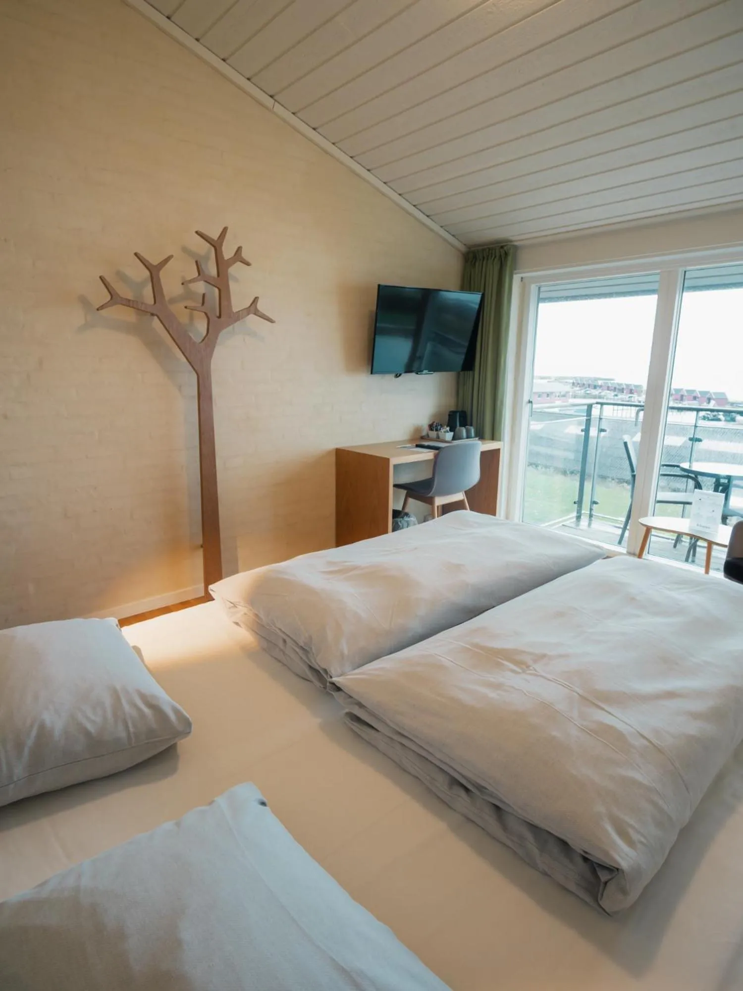 Bedroom, Bed in Strandhotel Klinten