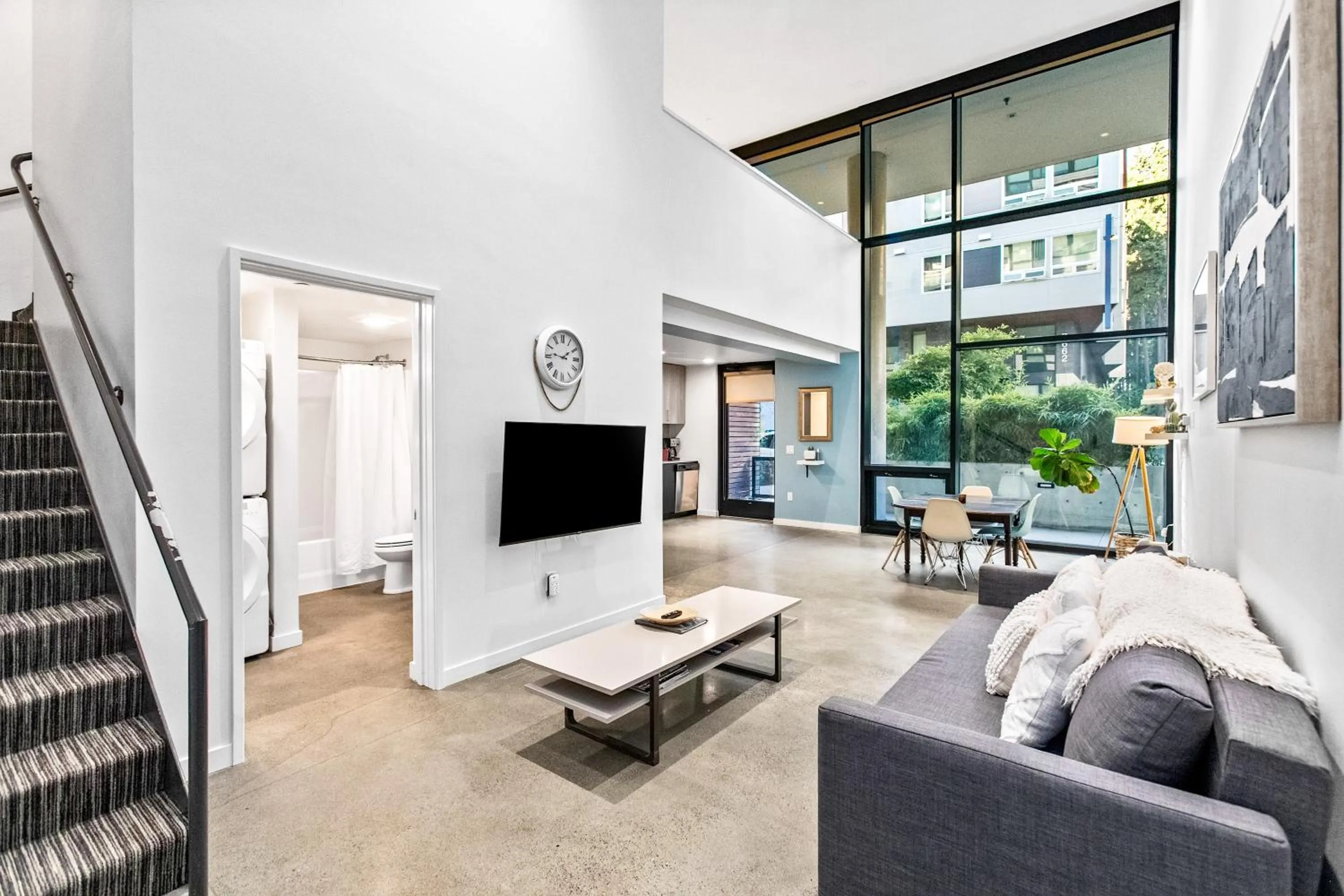 Living room in Open Loft in Redmond Core - 92 Walkscore!