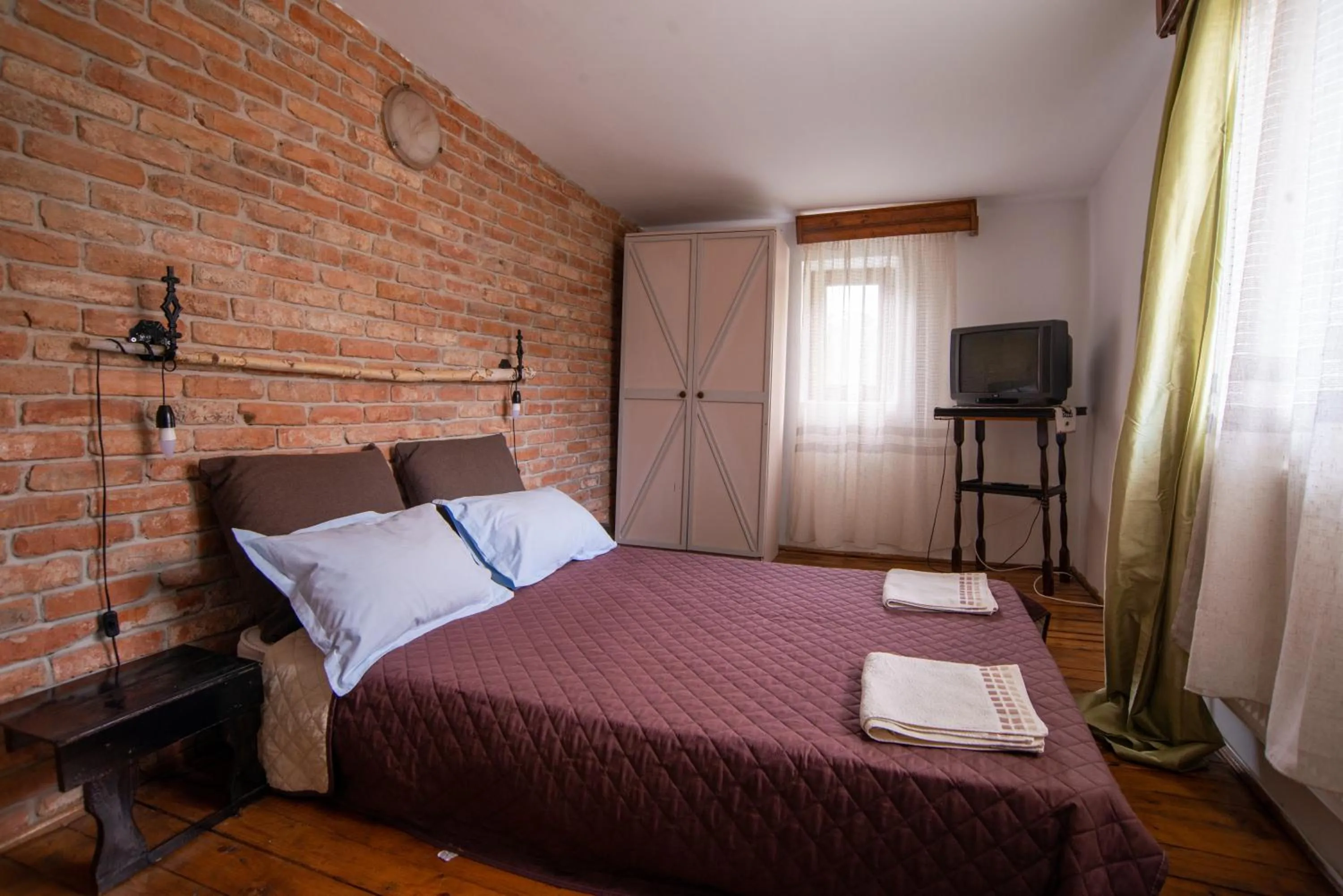 One-Bedroom Apartment in Surasul Muntelui