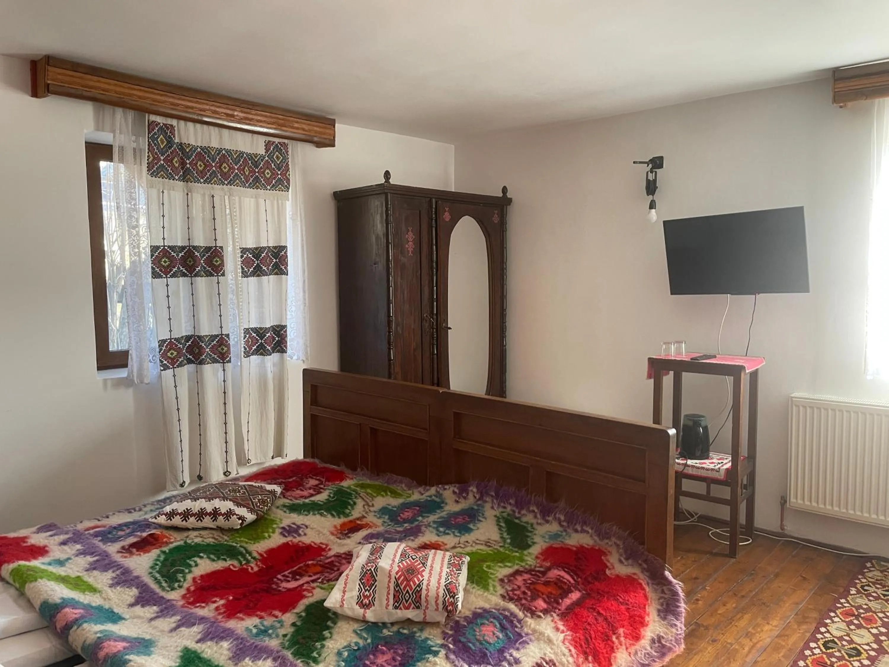 Twin Room in Surasul Muntelui