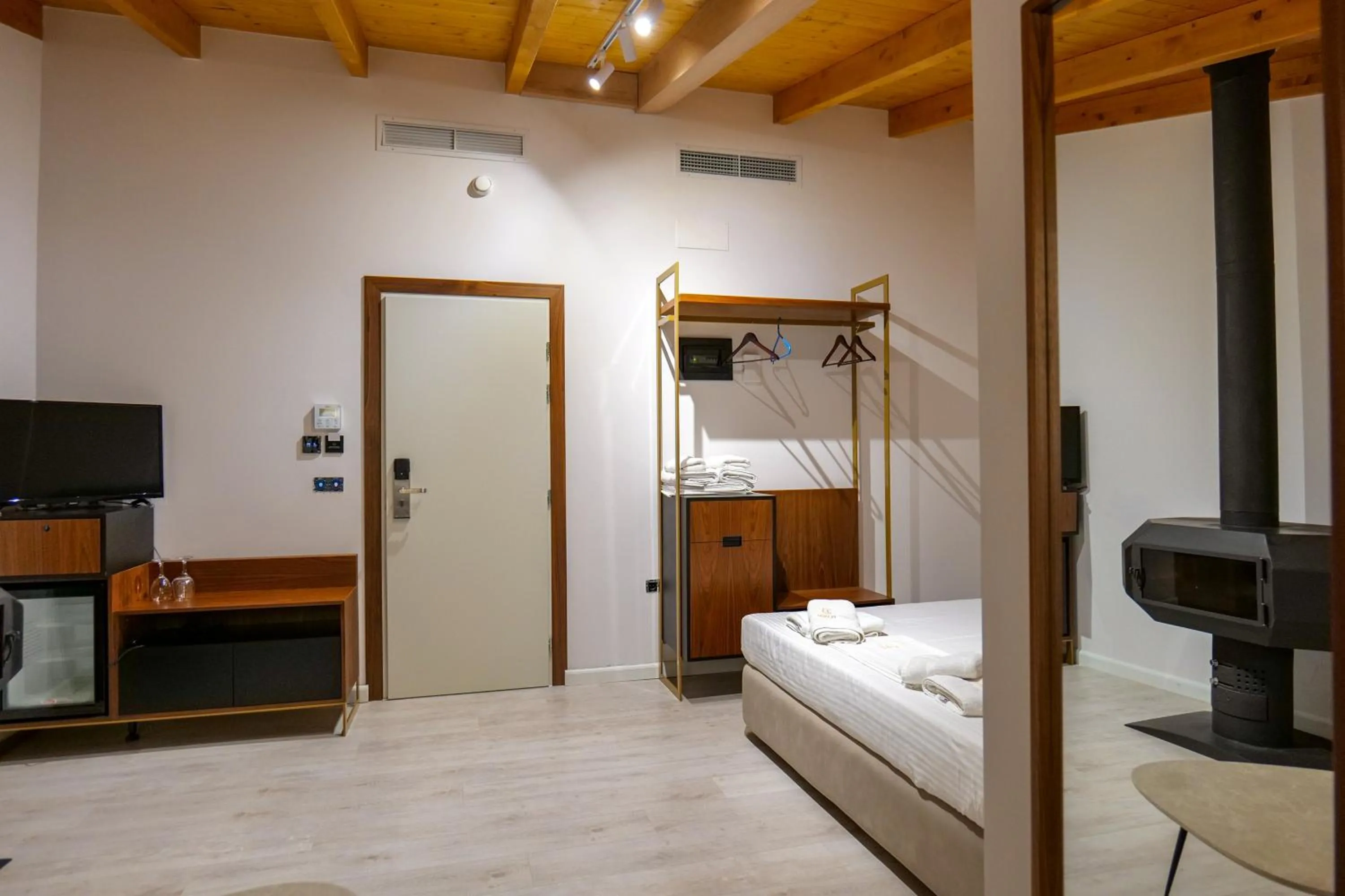 TV and multimedia in Hotel Semajo