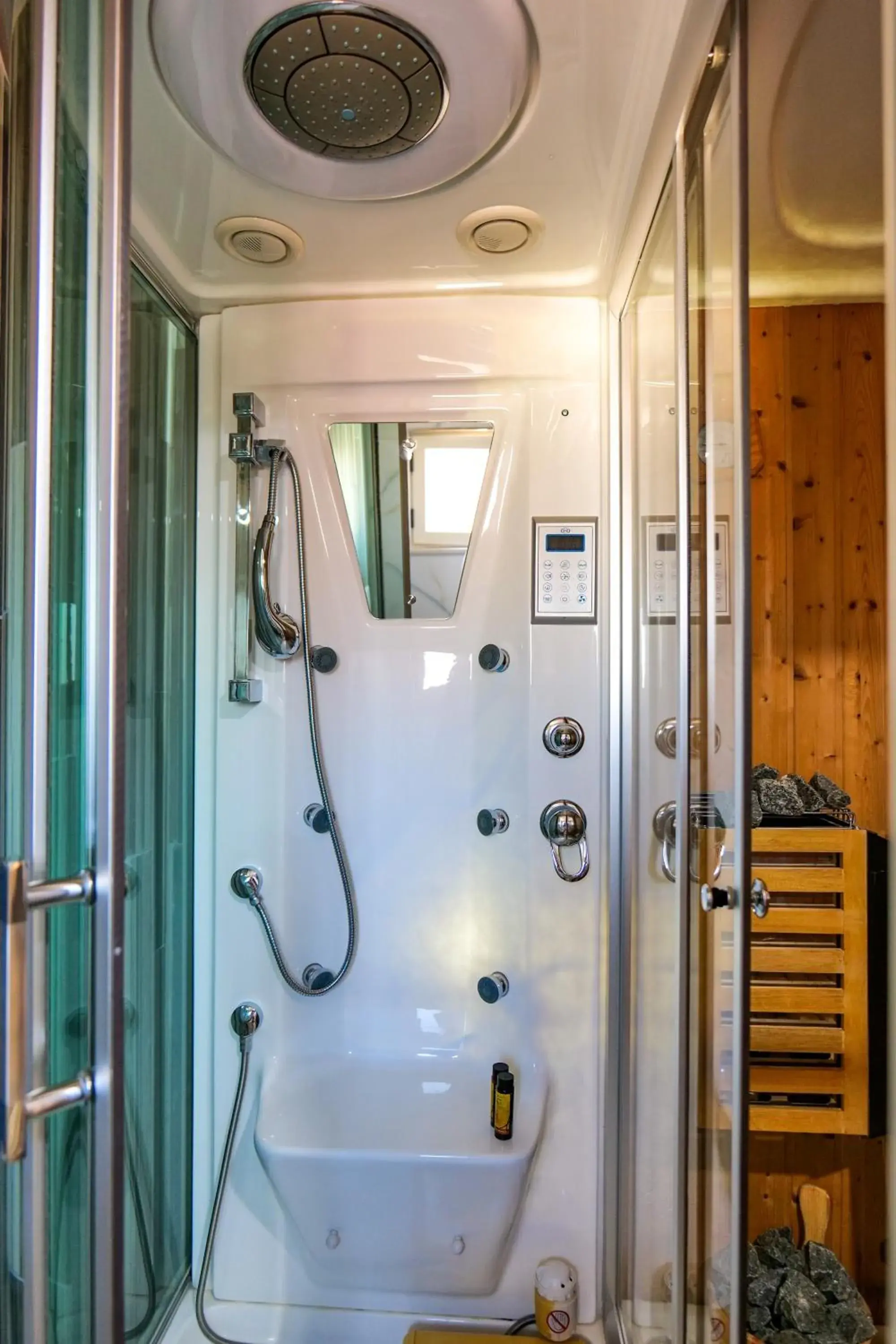 Bathroom in Hotel Semajo Bathroom in Hotel Semajo