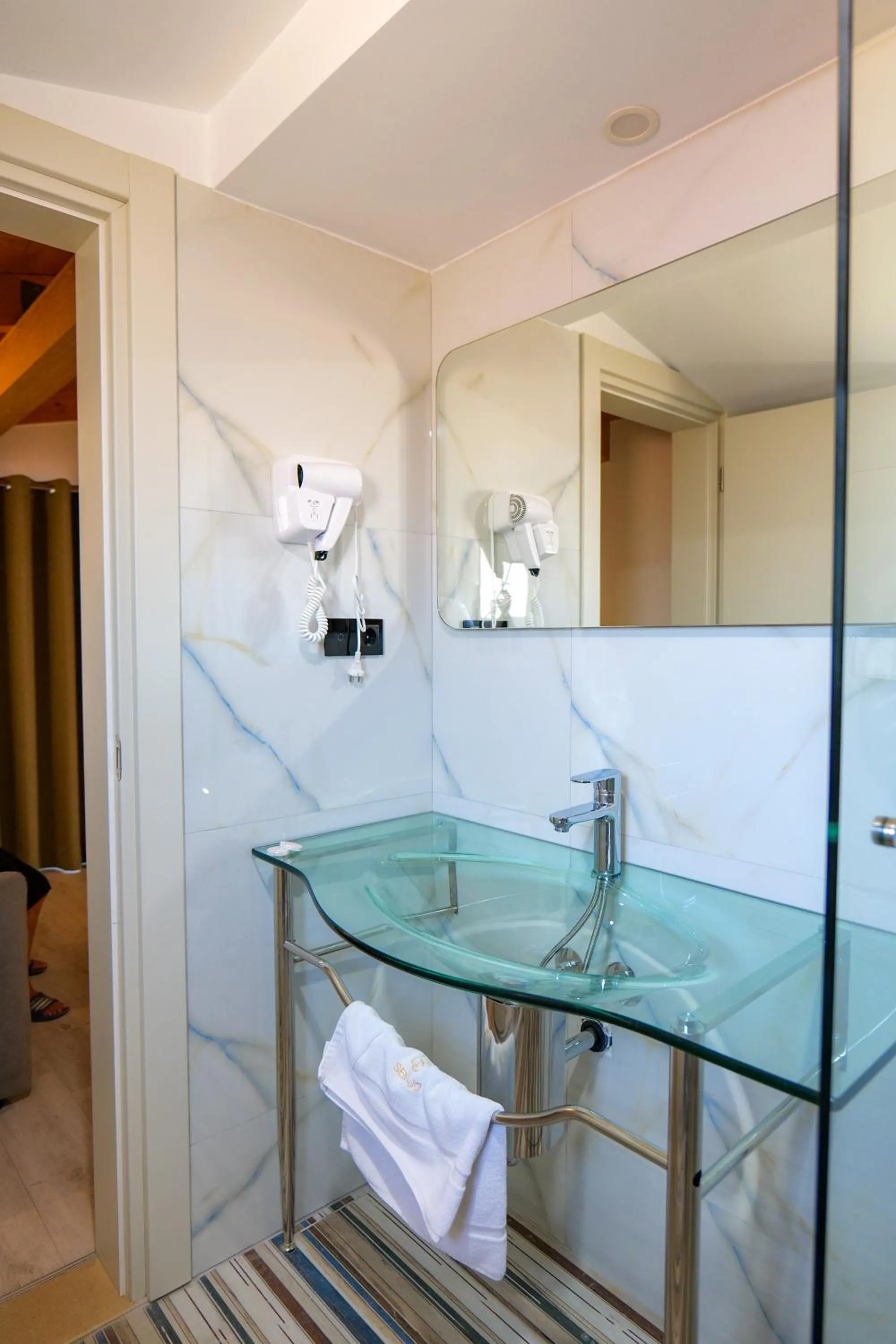 Bathroom in Hotel Semajo